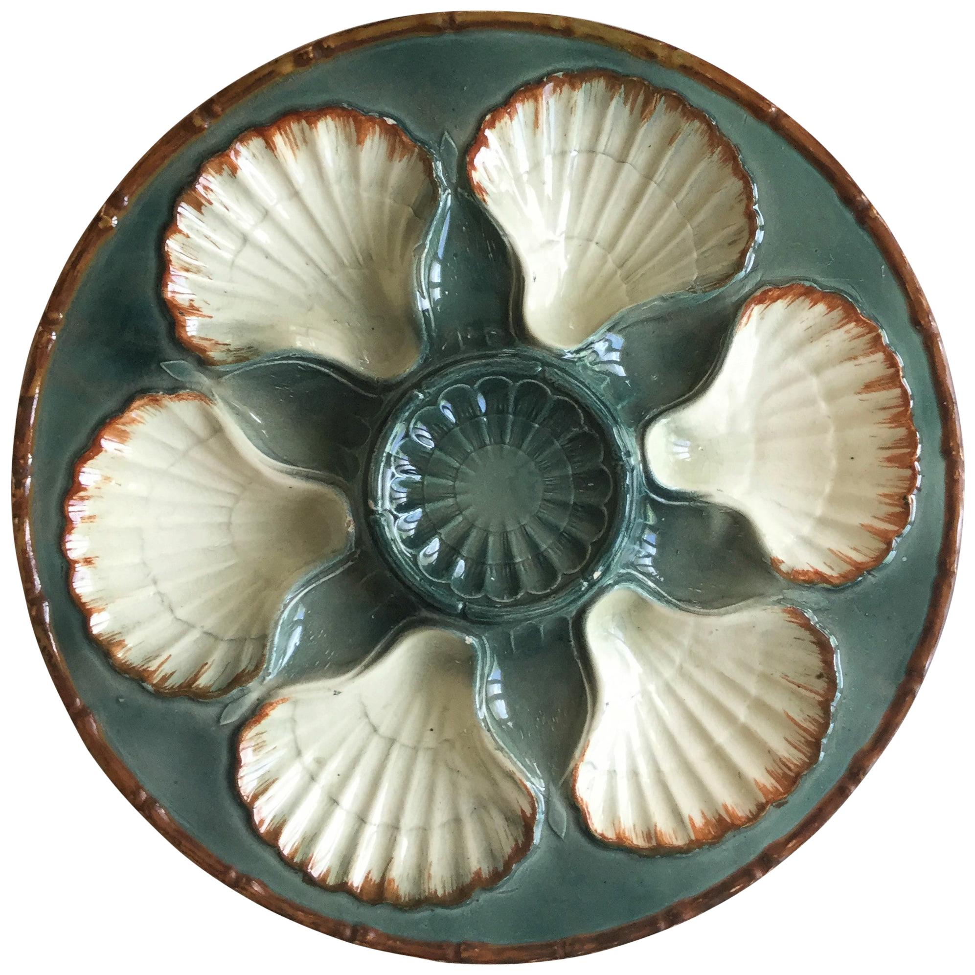 French Majolica Oyster Plate Saint Clement, circa 1890 1