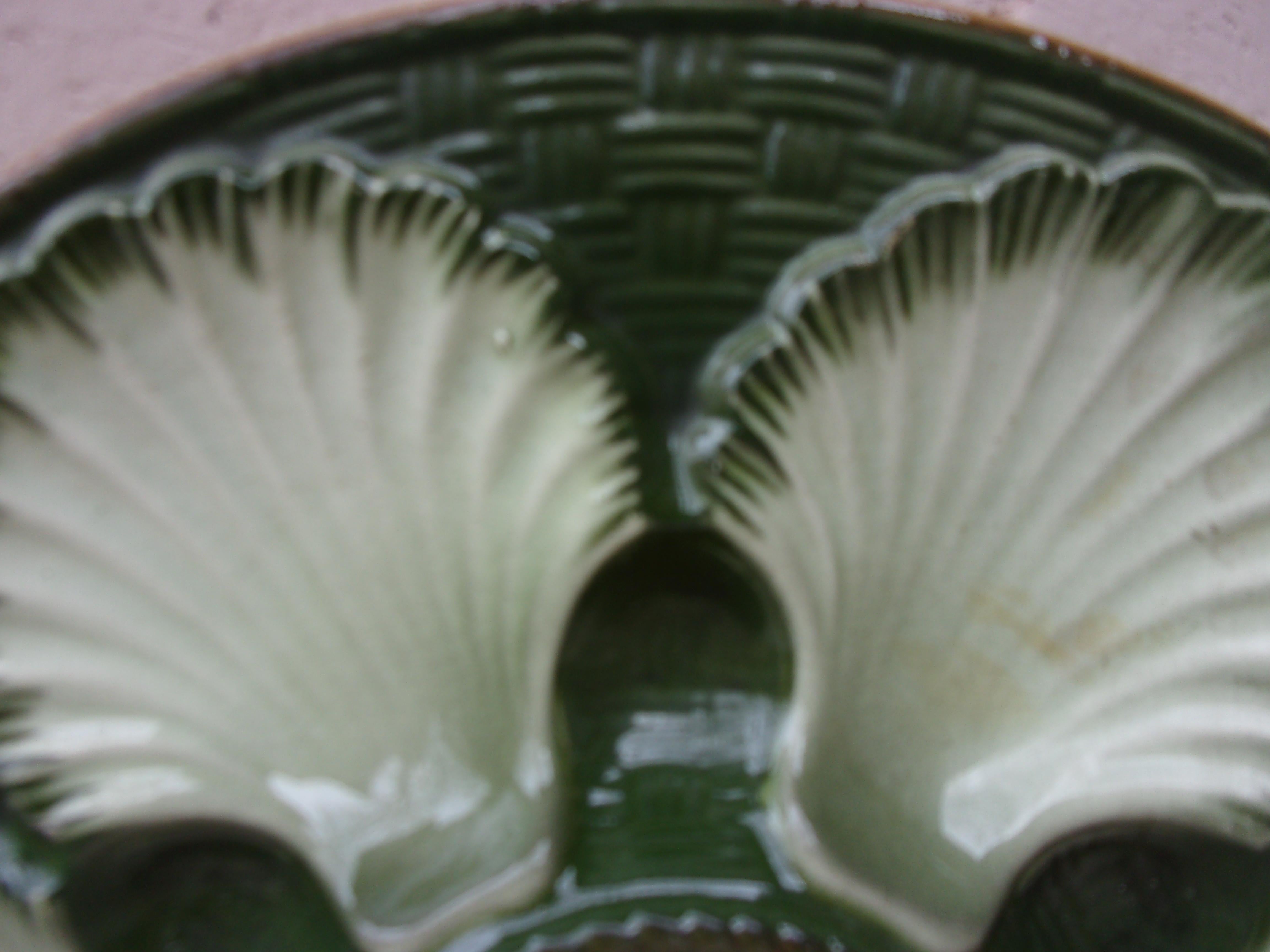 French Majolica Oyster Plate Saint Clement, circa 1890 In Good Condition In Austin, TX