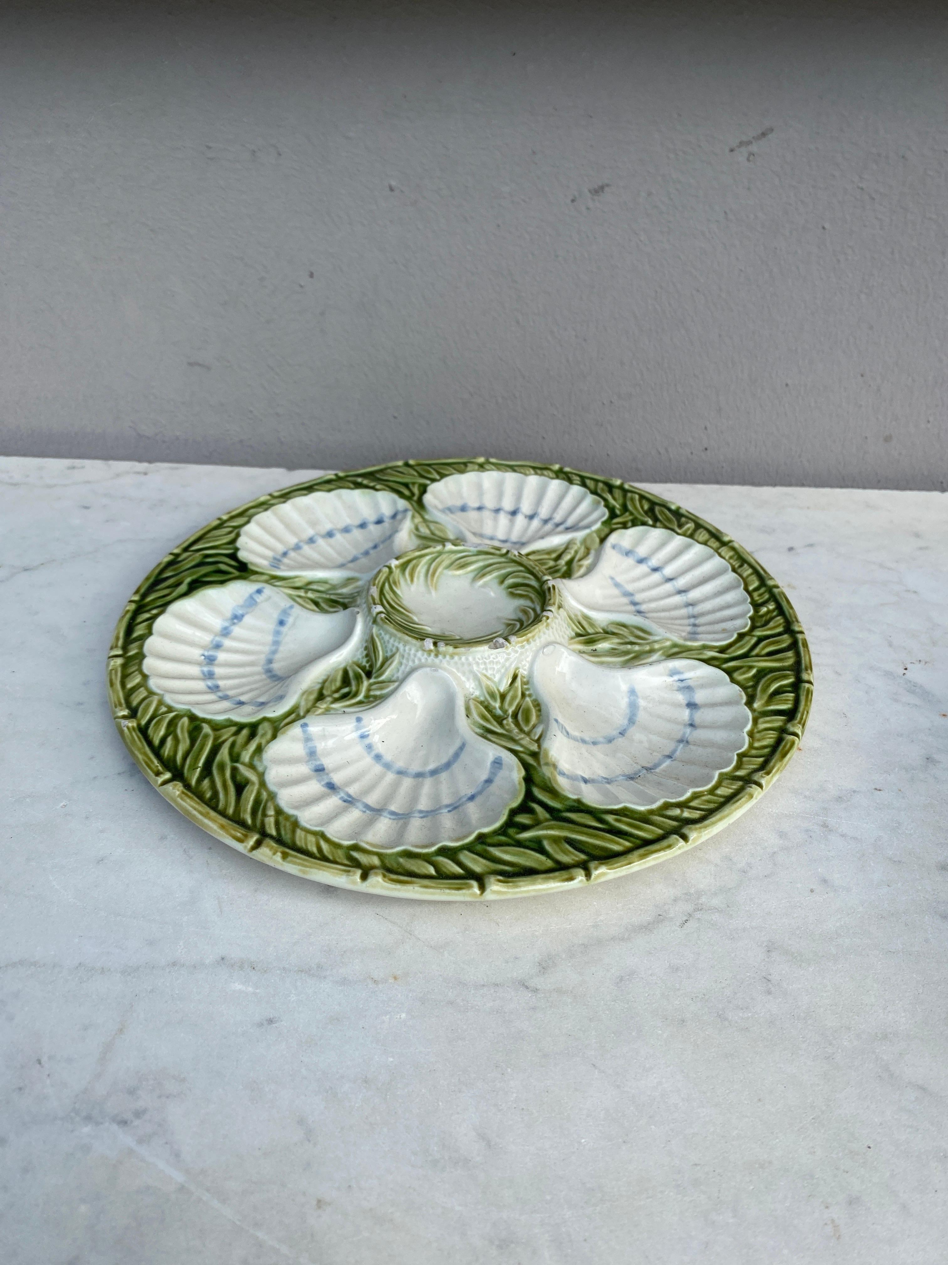 French Majolica Oyster Plate Salins, circa 1890 In Good Condition In Austin, TX