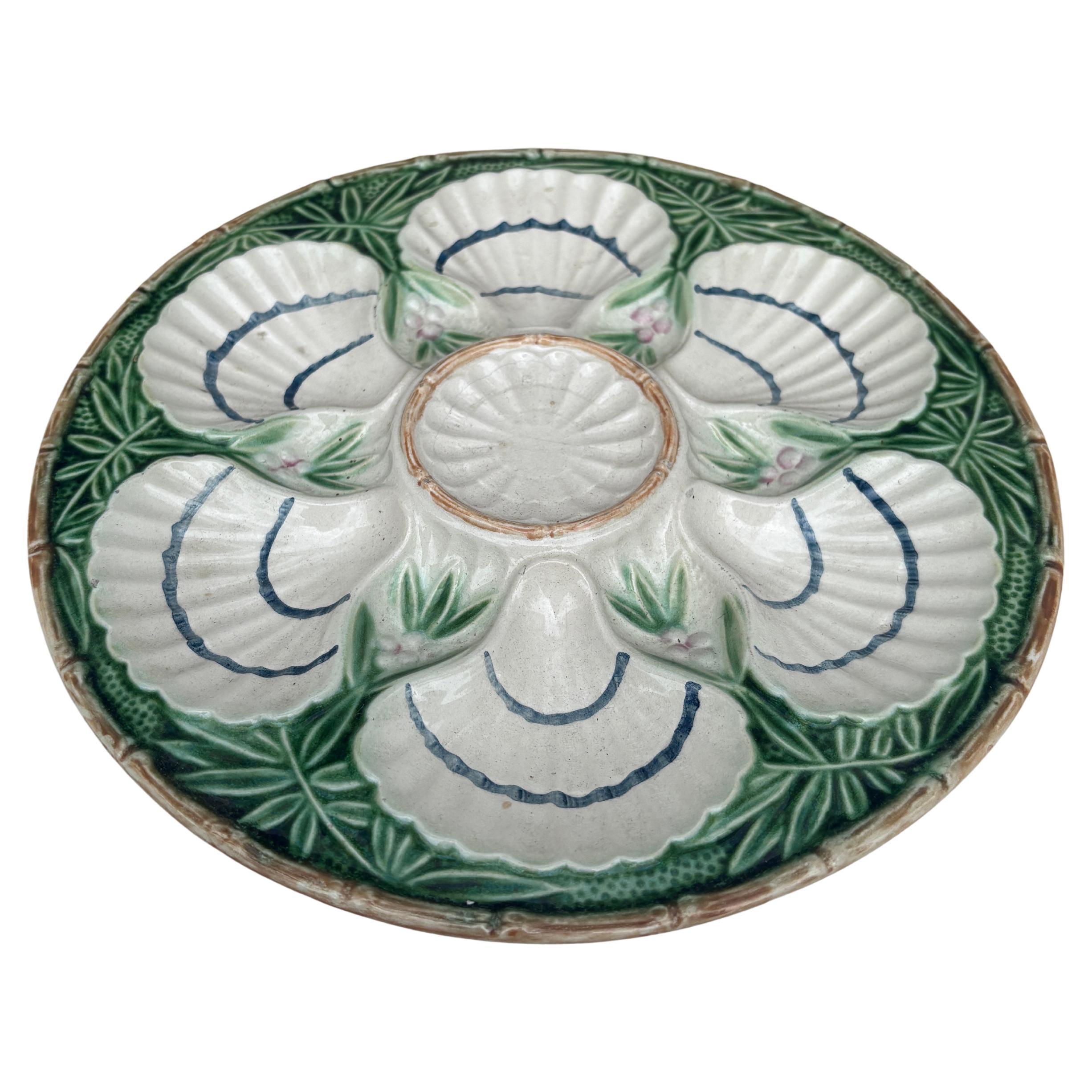 Fine XIX secolo Piatto per ostriche in maiolica francese Salins, 1890 circa in vendita