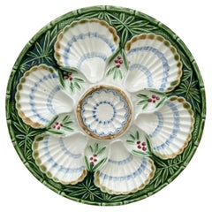 Assiette à huîtres en majolique française Salins, vers 1890