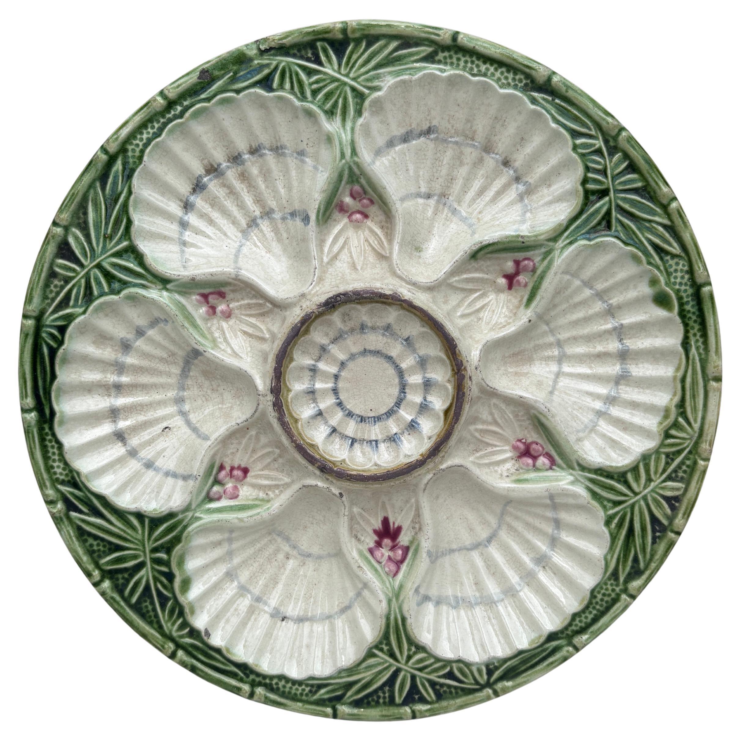 Piatto per ostriche in maiolica francese Salins, 1890 circa