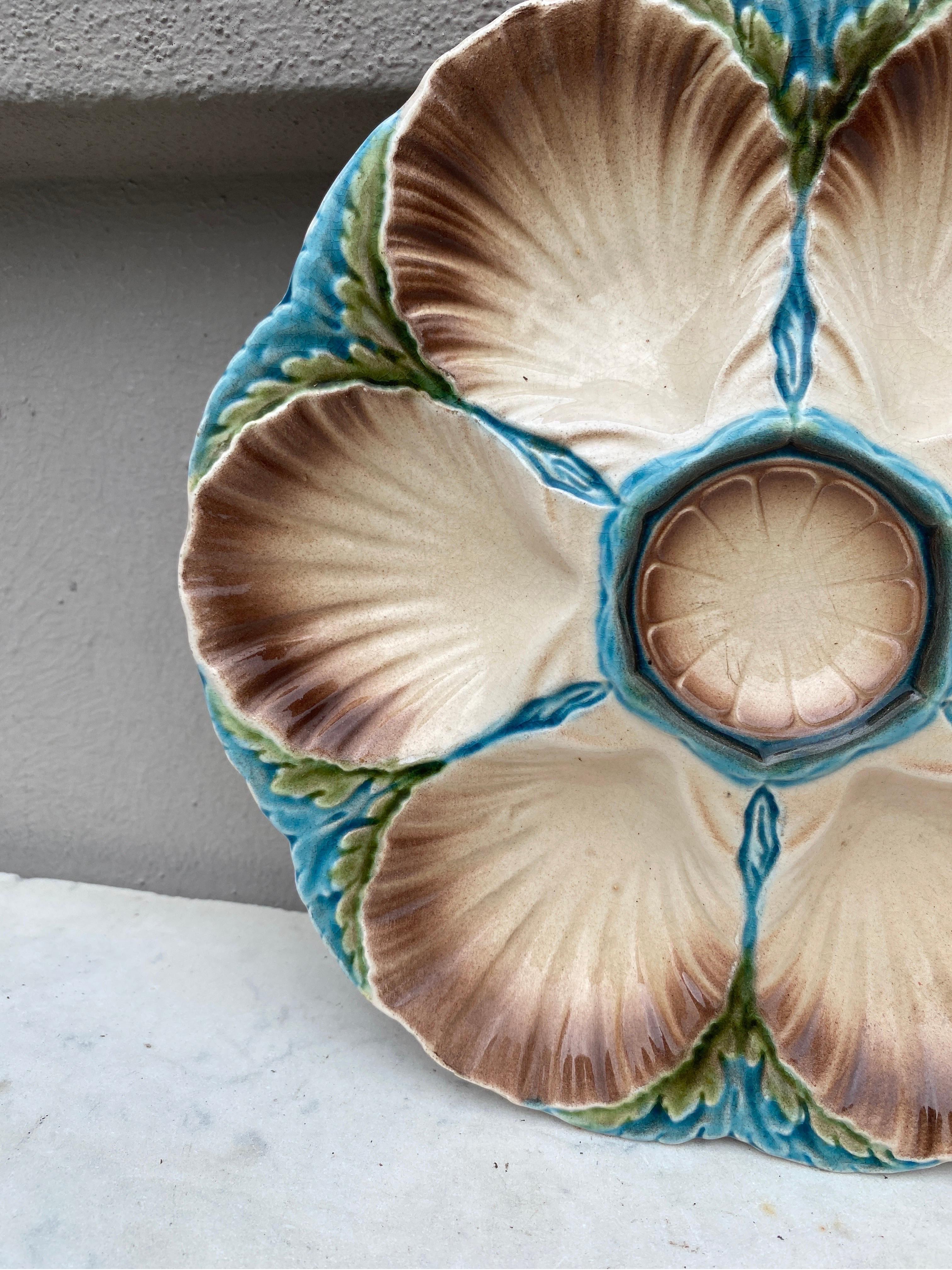 French Majolica Oyster Plate Sarreguemines, circa 1890 In Good Condition In Austin, TX