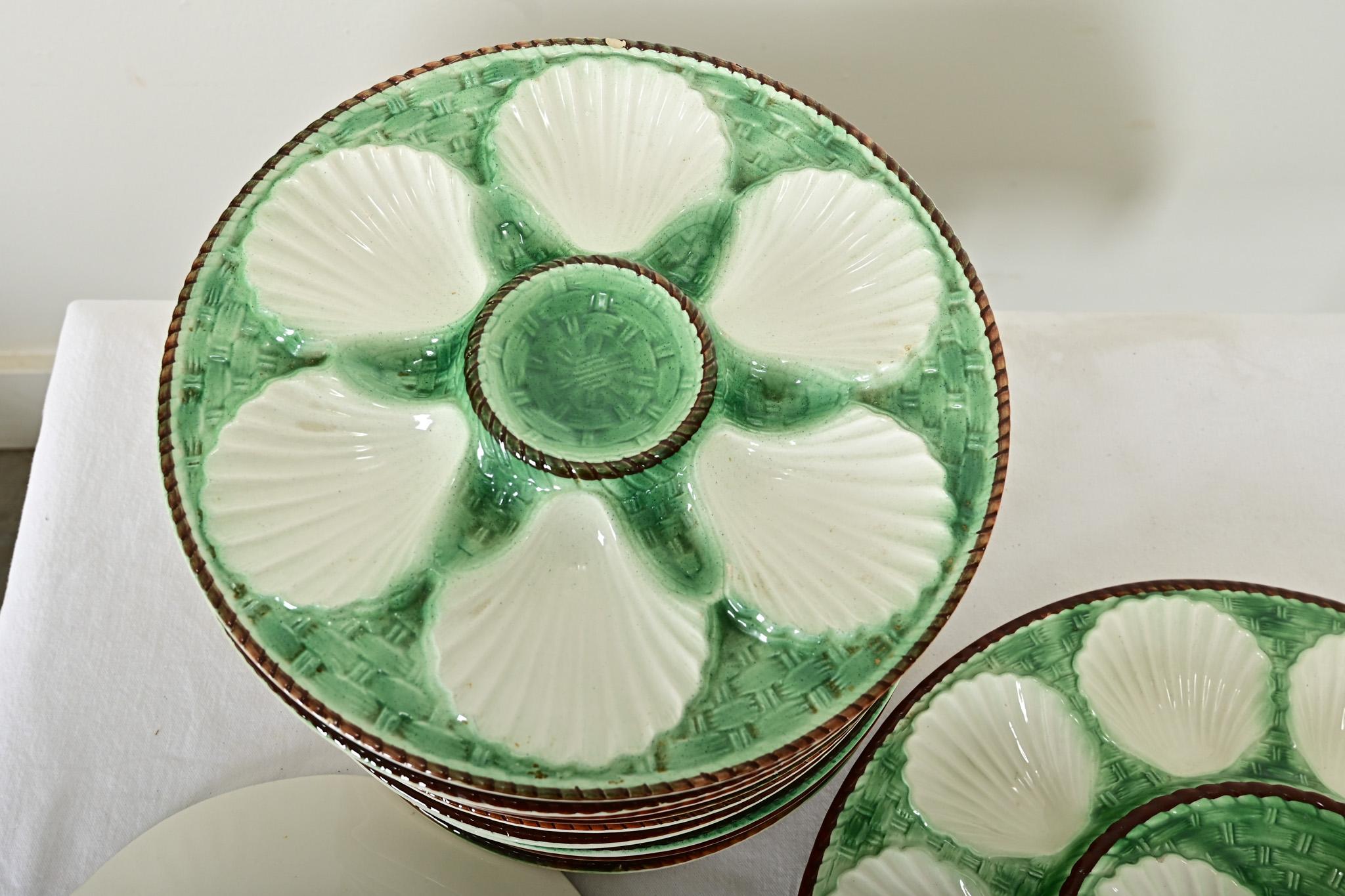 Assiettes à huîtres en majolique française 4