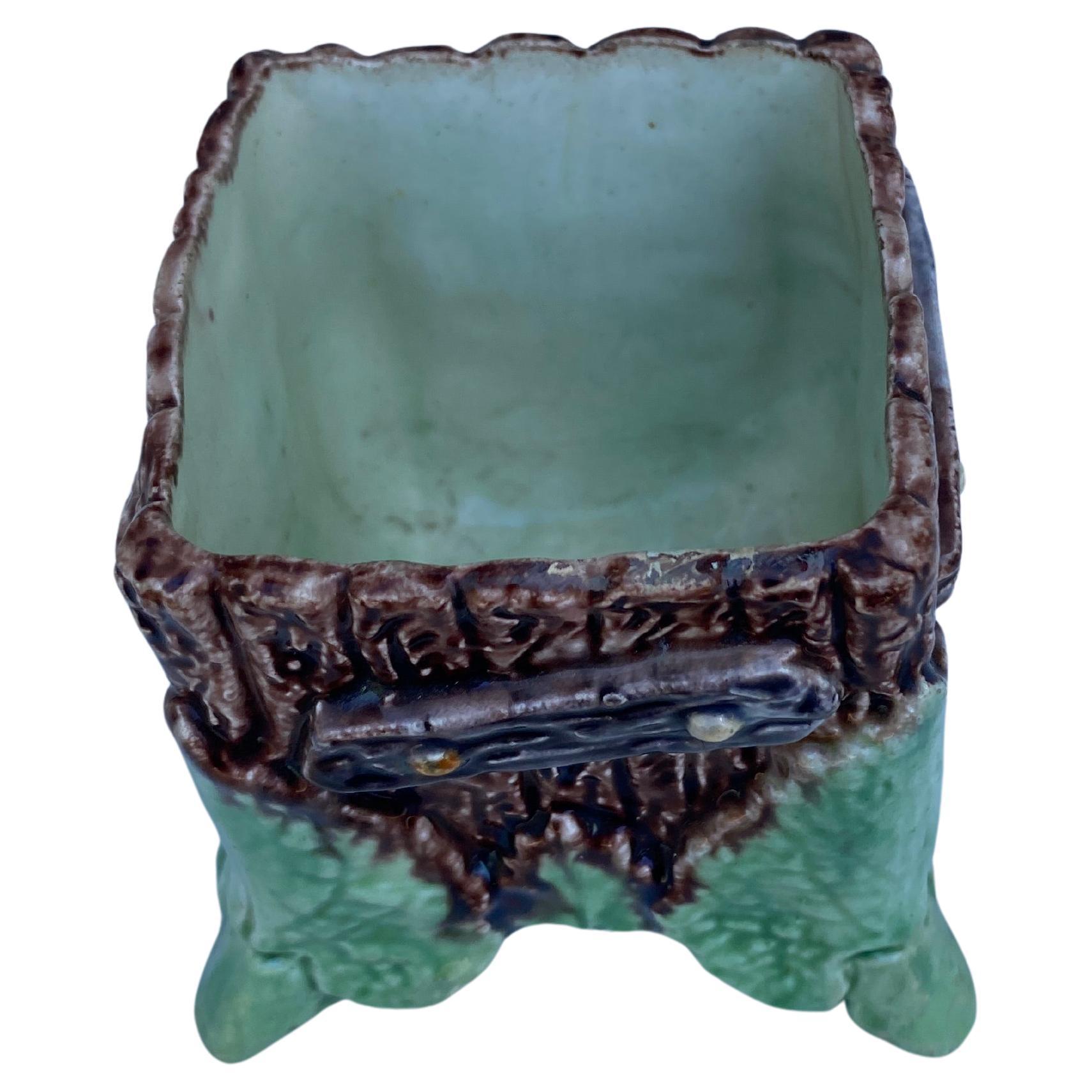 Francese Vaso in maiolica francese Palissy Cache Thomas Sergent in vendita