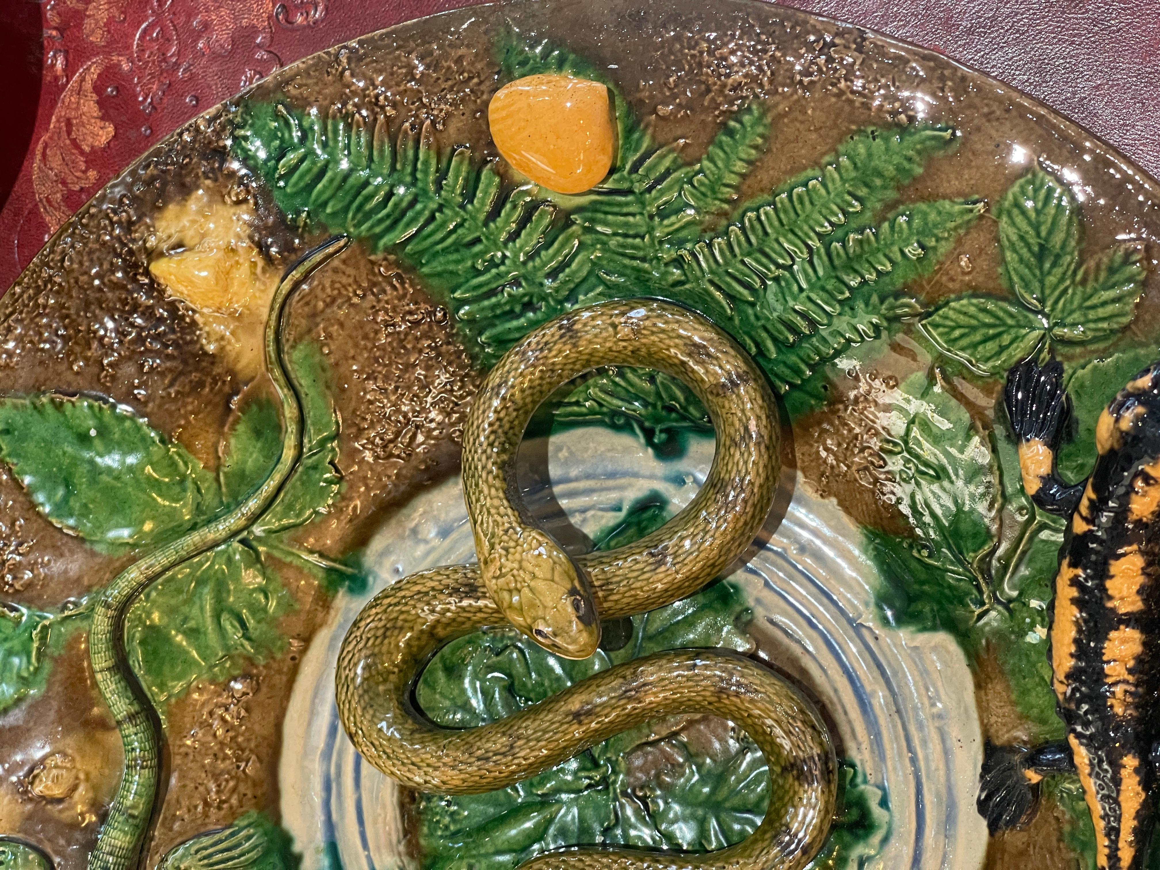 Piatto di maiolica francese Palissy di Alfred Renoleau Fine 19°. C. in vendita 2