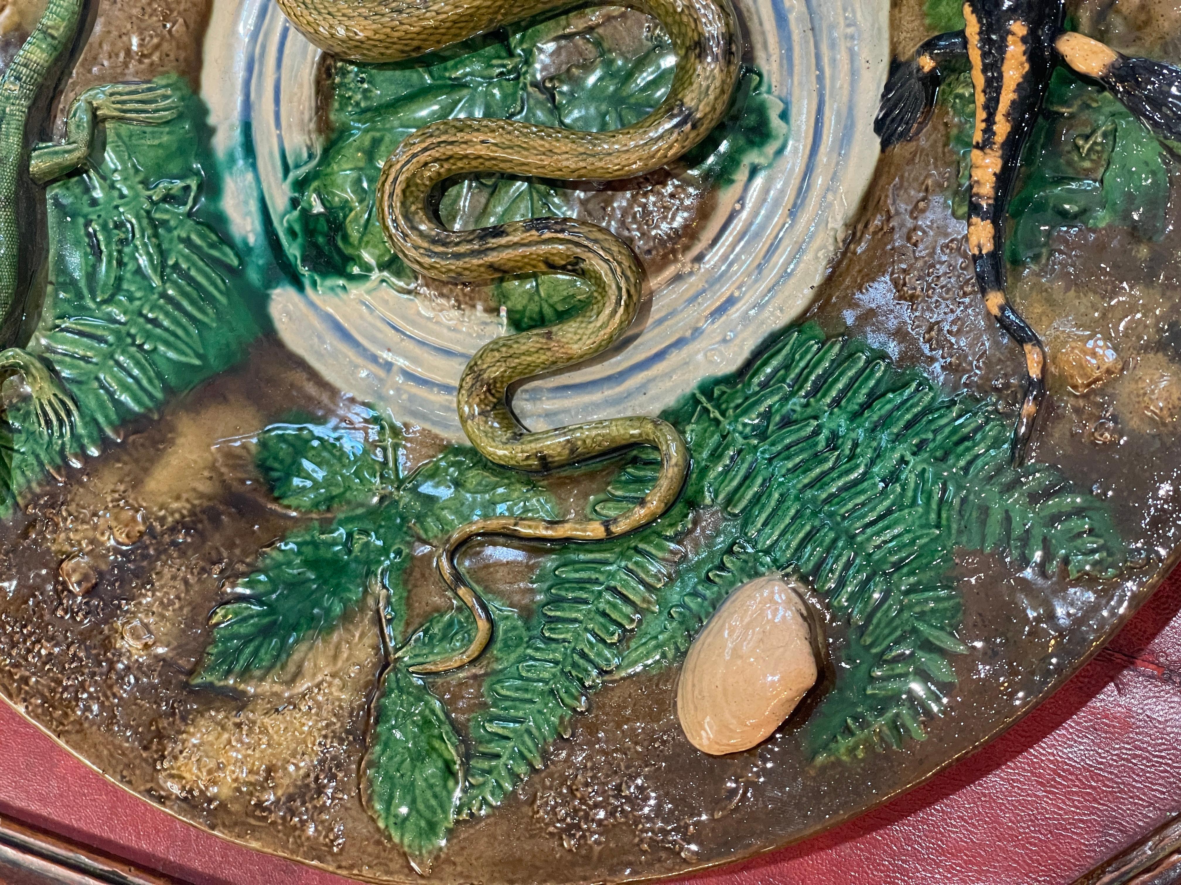 Piatto di maiolica francese Palissy di Alfred Renoleau Fine 19°. C. In condizioni buone in vendita a West Palm Beach, FL