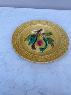 Französischer Birnenteller aus Majolika Luneville, um 1880