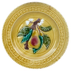 Assiette à poire en majolique française Luneville, vers 1880