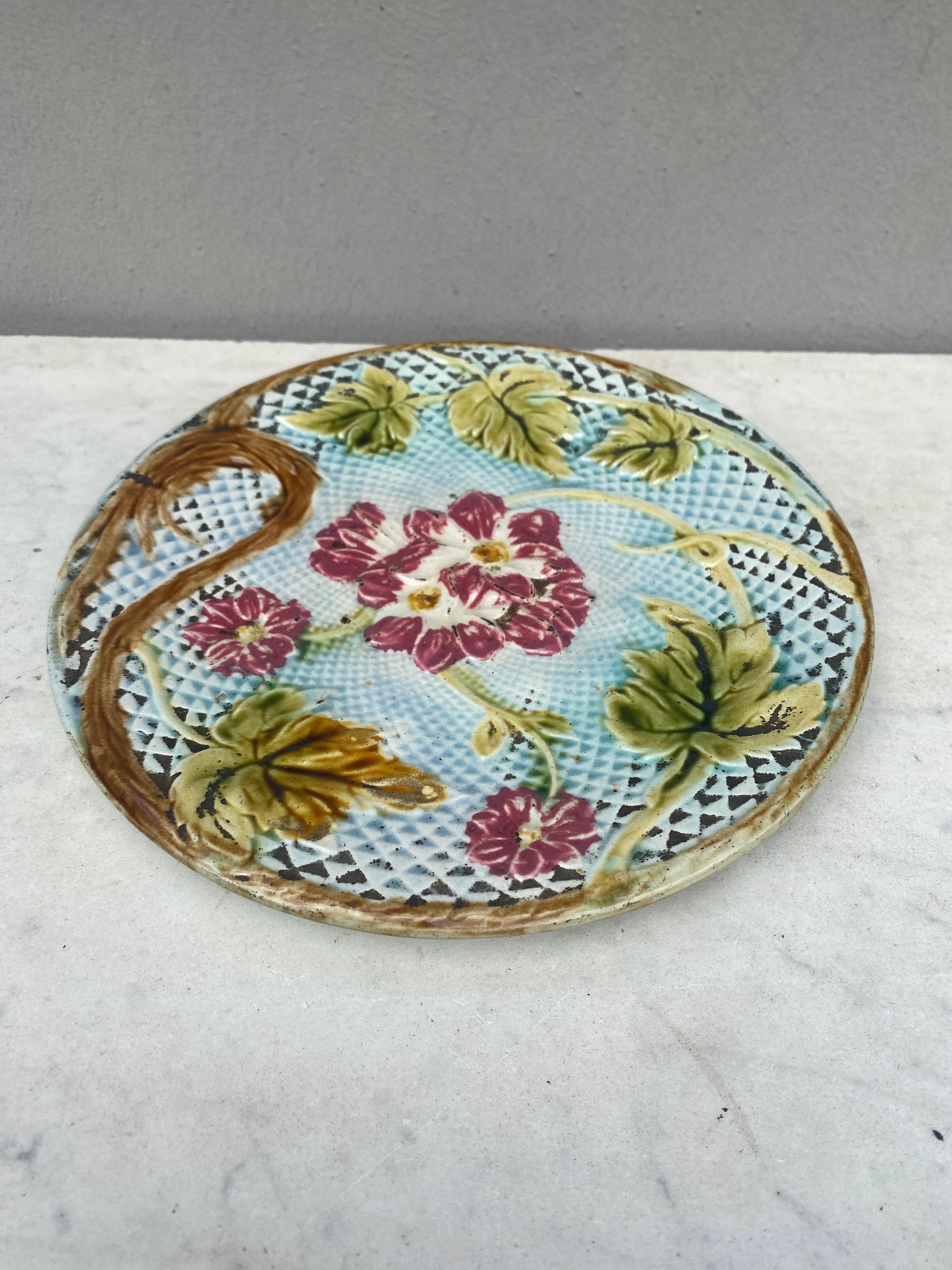 French Majolica Pink Flowers Salins, circa 1890 In Good Condition For Sale In Austin, TX
