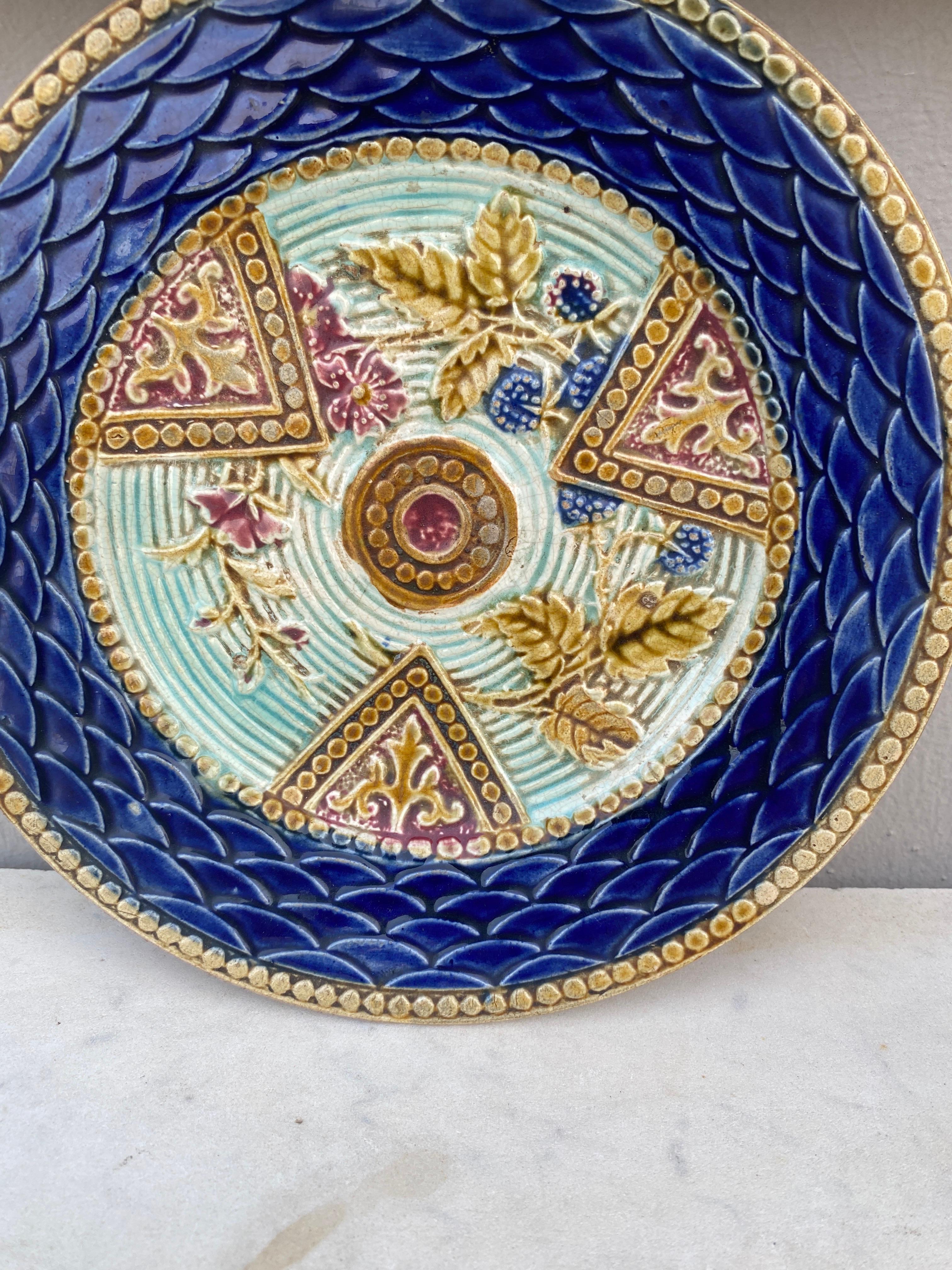 Rustic French Majolica Plate Onnaing, Circa 1890 For Sale