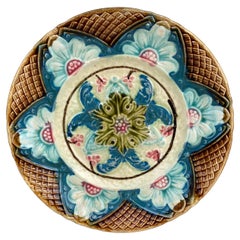 Assiette en majolique française Onnaing, circa 1890