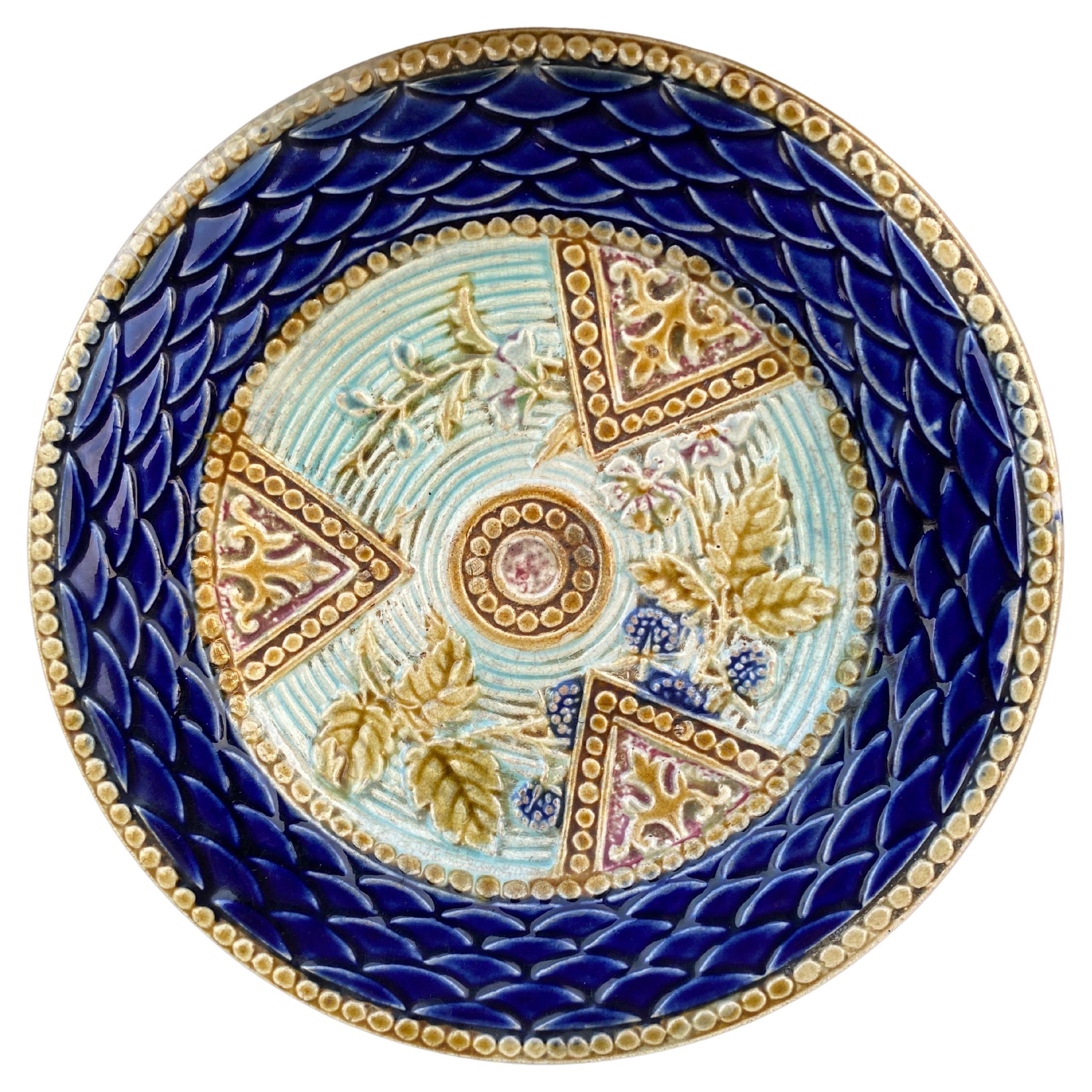 French Majolica Plate Onnaing, Circa 1890 For Sale