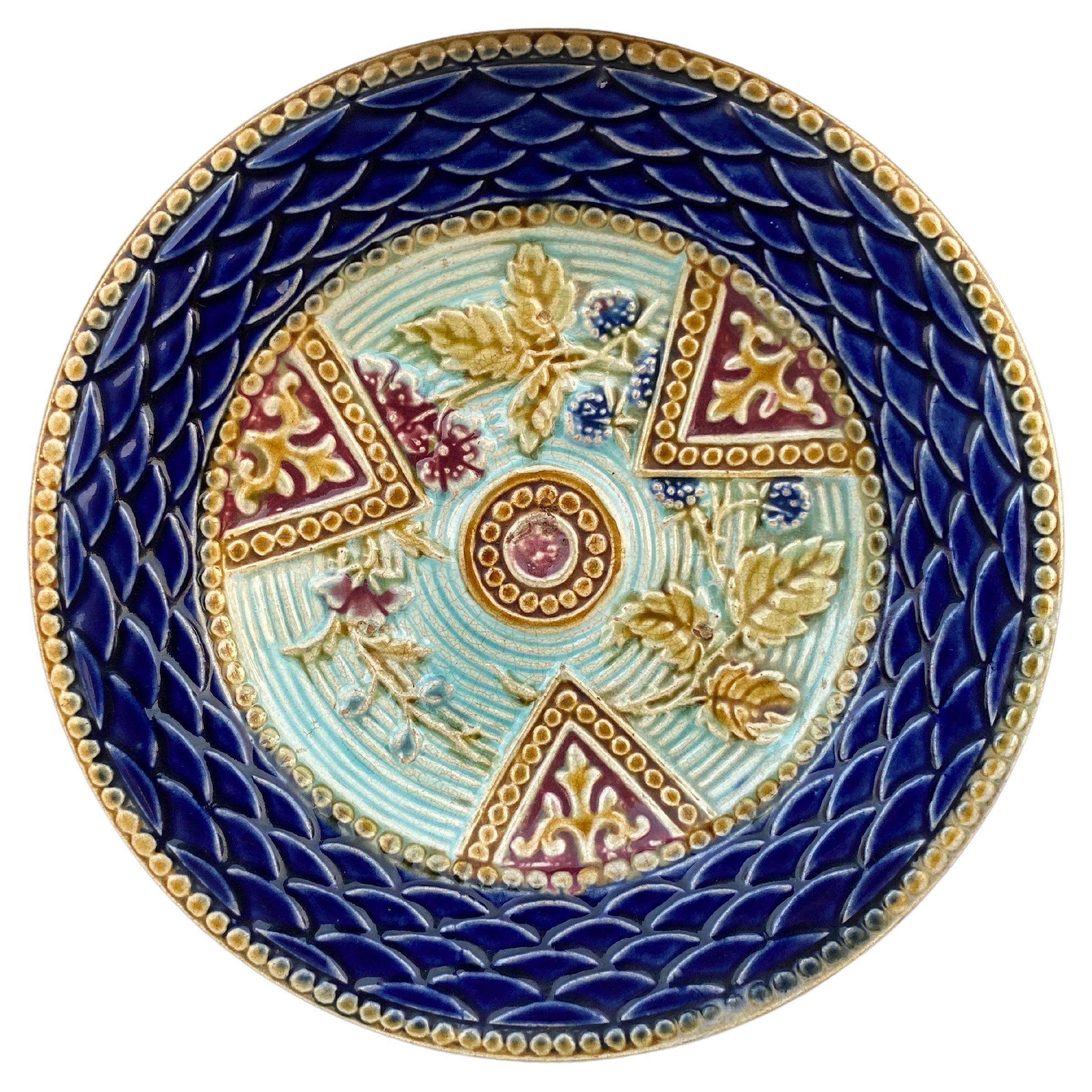 French Majolica Plate Onnaing, Circa 1890 For Sale