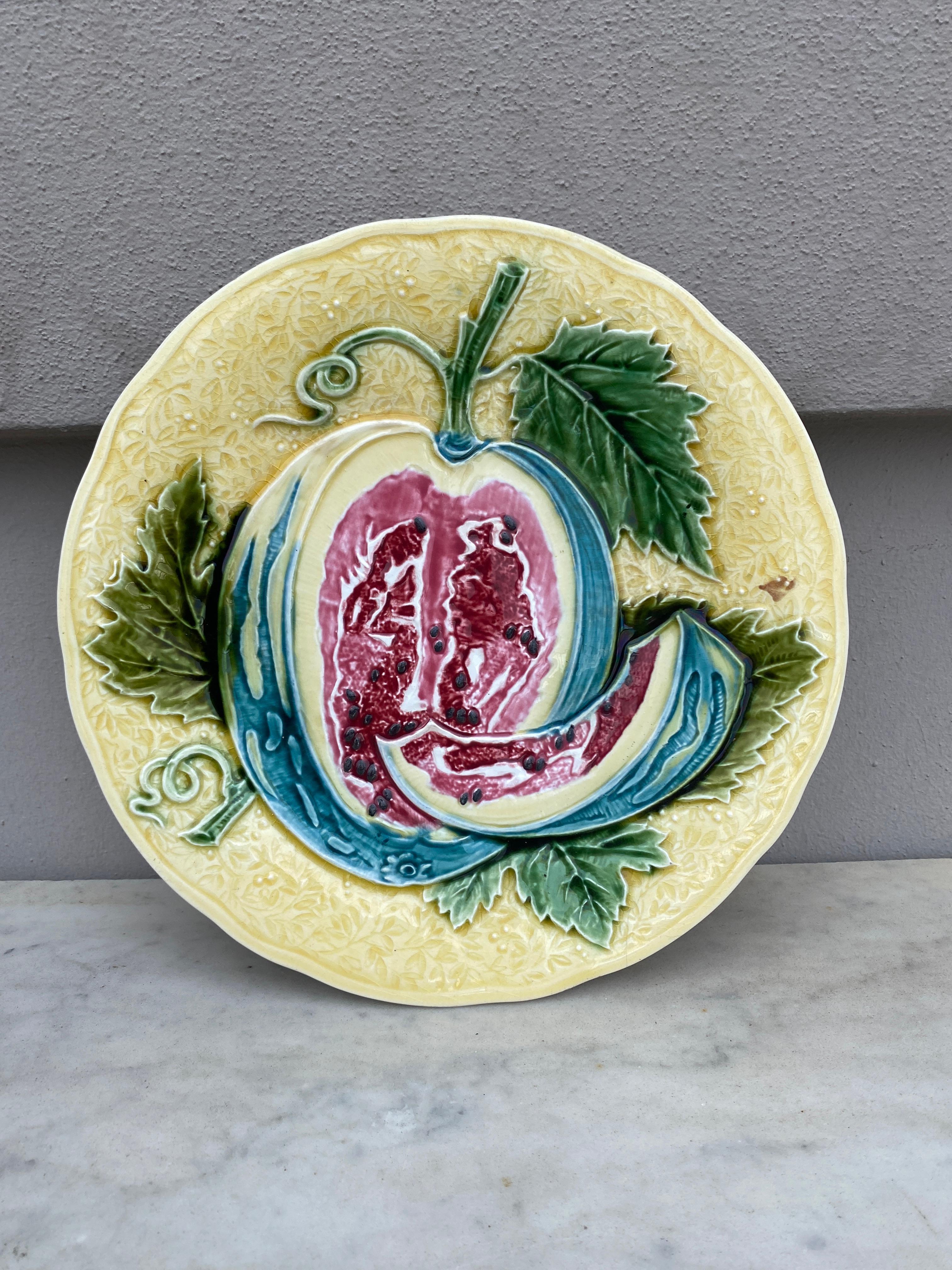 French Majolica Plate with Flowers & Butterfly, circa 1900 In Good Condition For Sale In Austin, TX