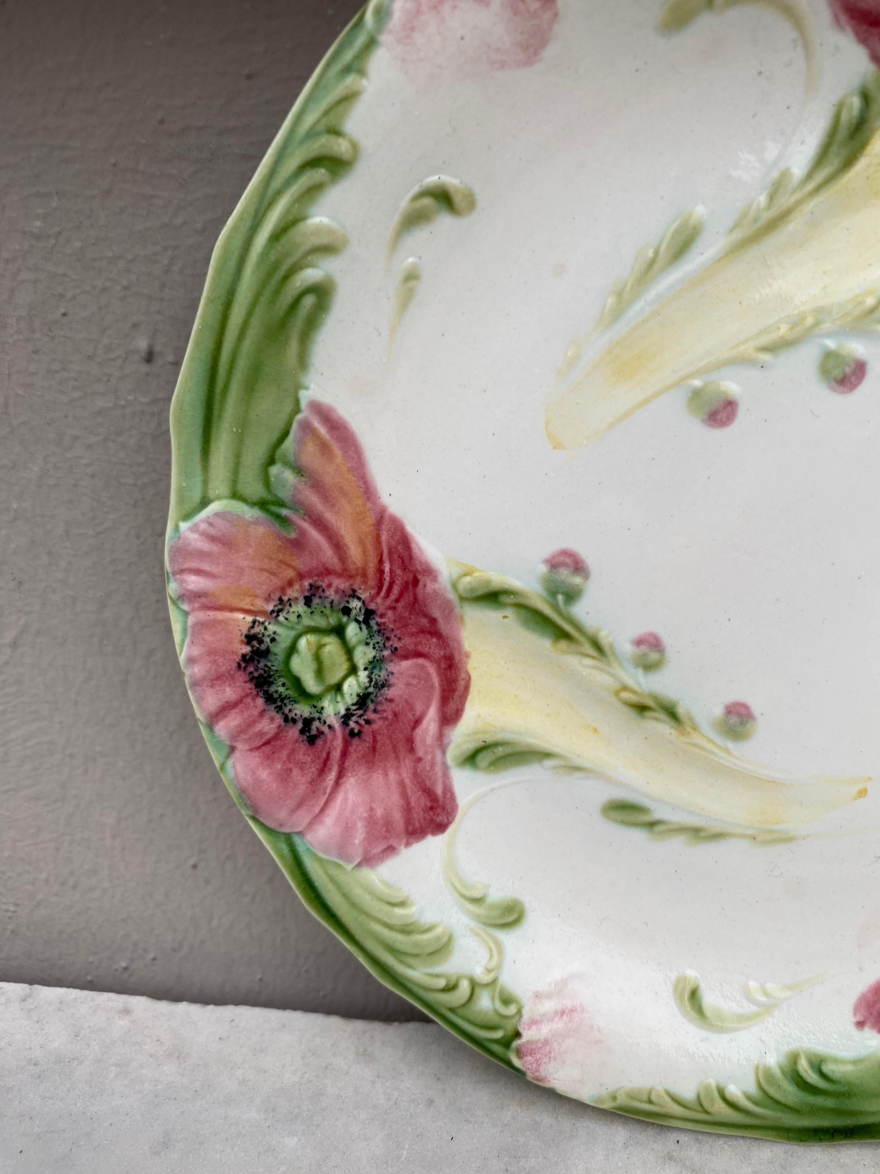 Country French Majolica Poppies Plate Luneville, circa 1900 For Sale