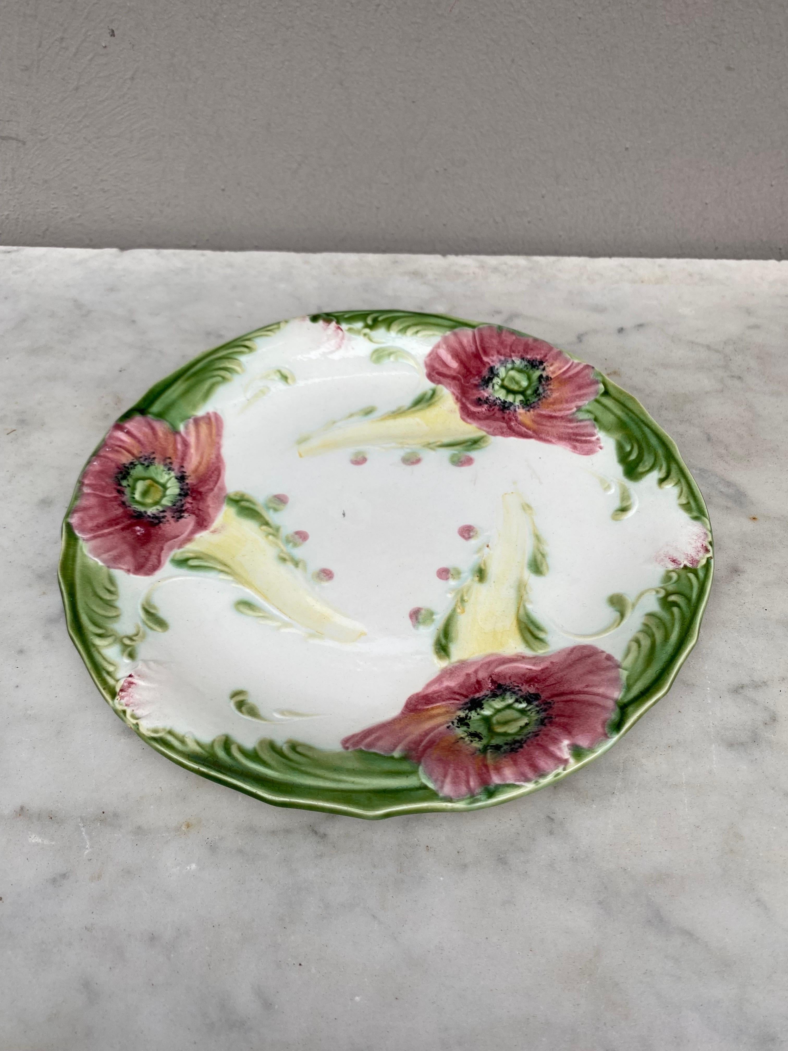 Country French Majolica Poppies Plate Luneville, circa 1910 For Sale