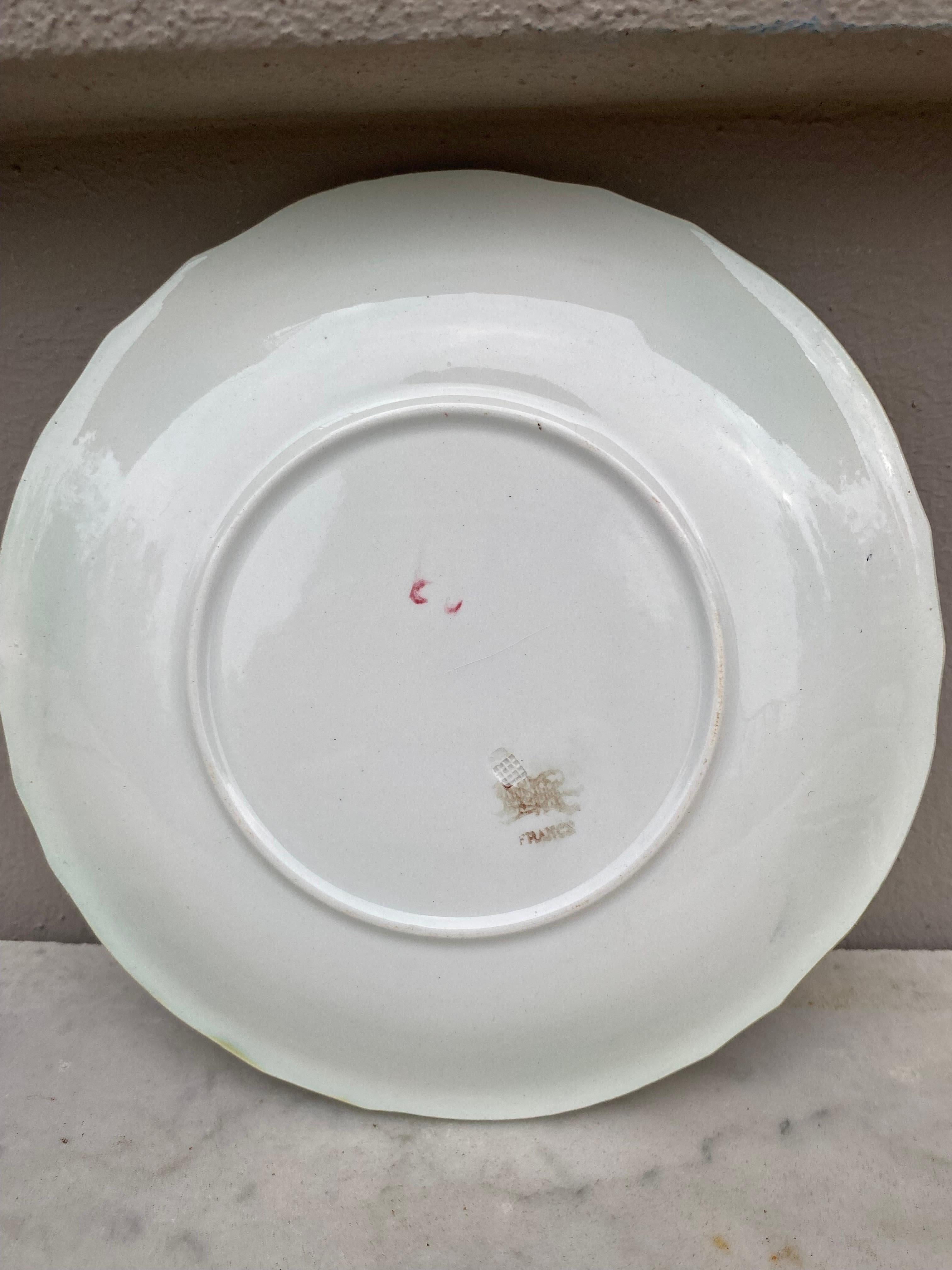 French Majolica Poppies Plate Luneville, circa 1910 In Good Condition For Sale In Austin, TX