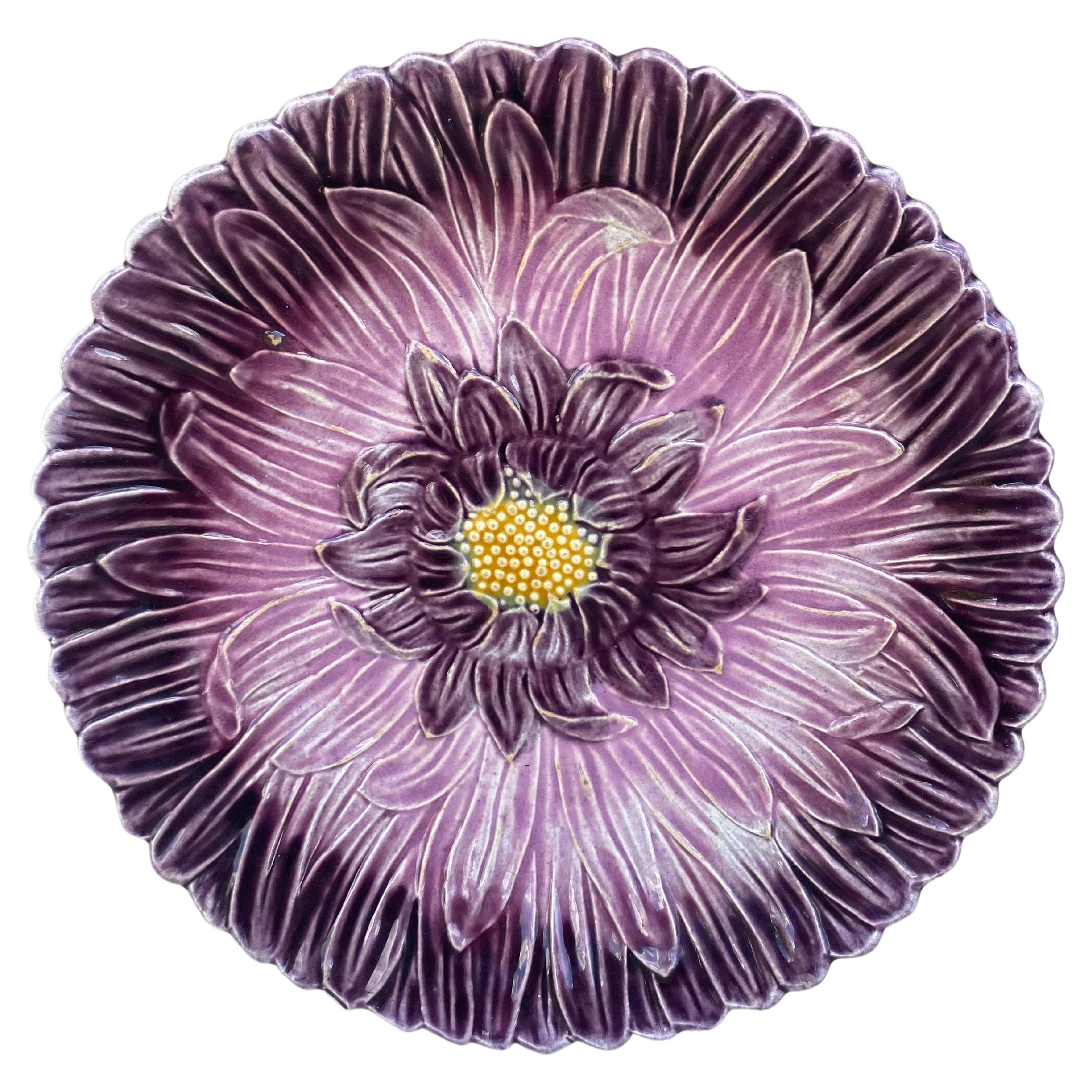 French Majolica Purple Daisy Plate Orchies, circa 1890 For Sale