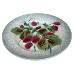 Französischer Majolika-Erbsenteller Saint Amand, Französisch, um 1920