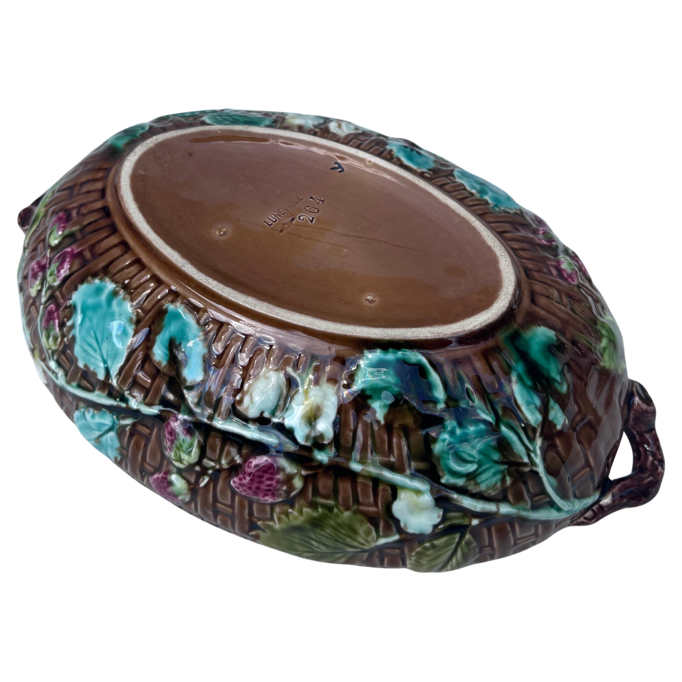 Ceramica Giardino di fragole in maiolica francese Luneville, 1880 circa in vendita