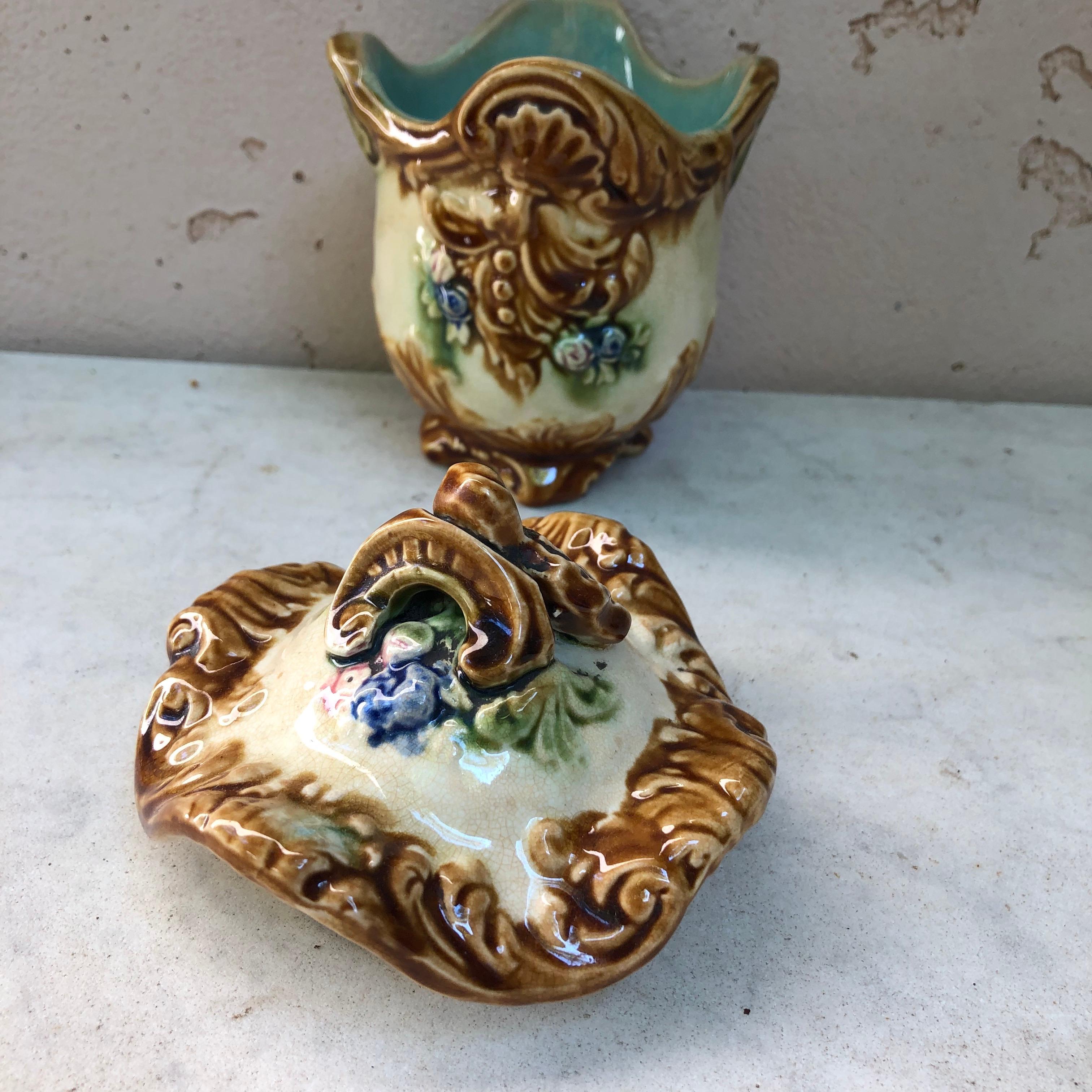 Ceramic French Majolica Tobacco Jar Onnaing, Circa 1890 For Sale