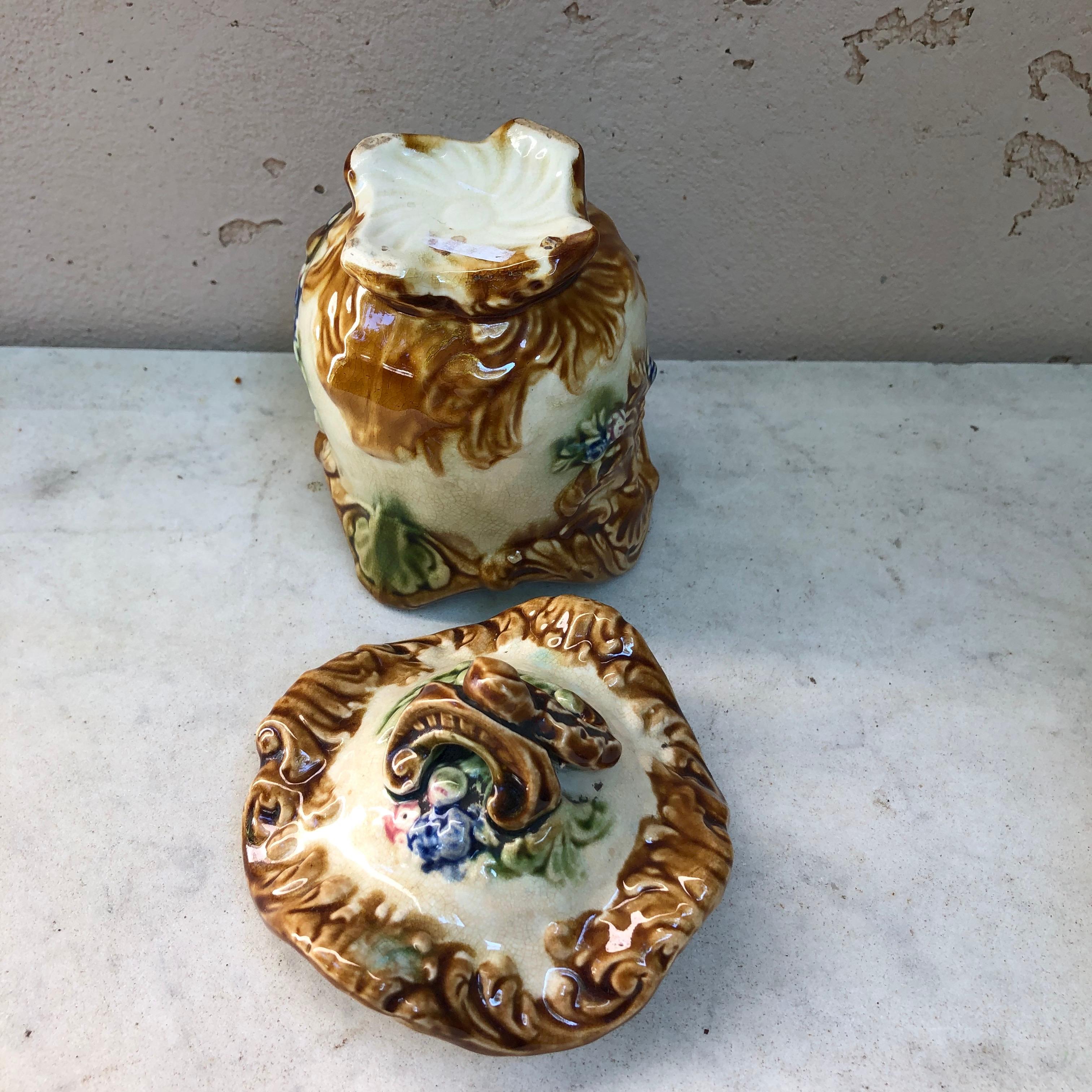 French Majolica Tobacco Jar Onnaing, Circa 1890 For Sale 1