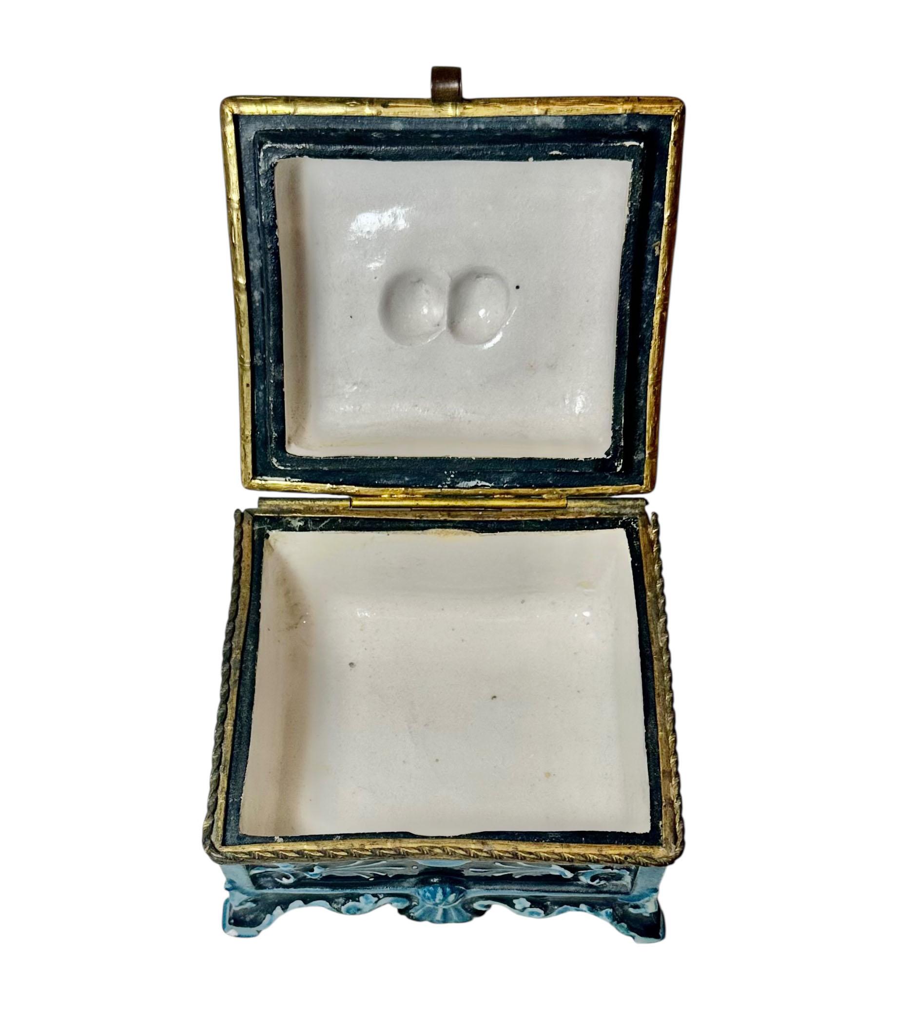 French Majolica Trinket Box with Cherubs For Sale 3