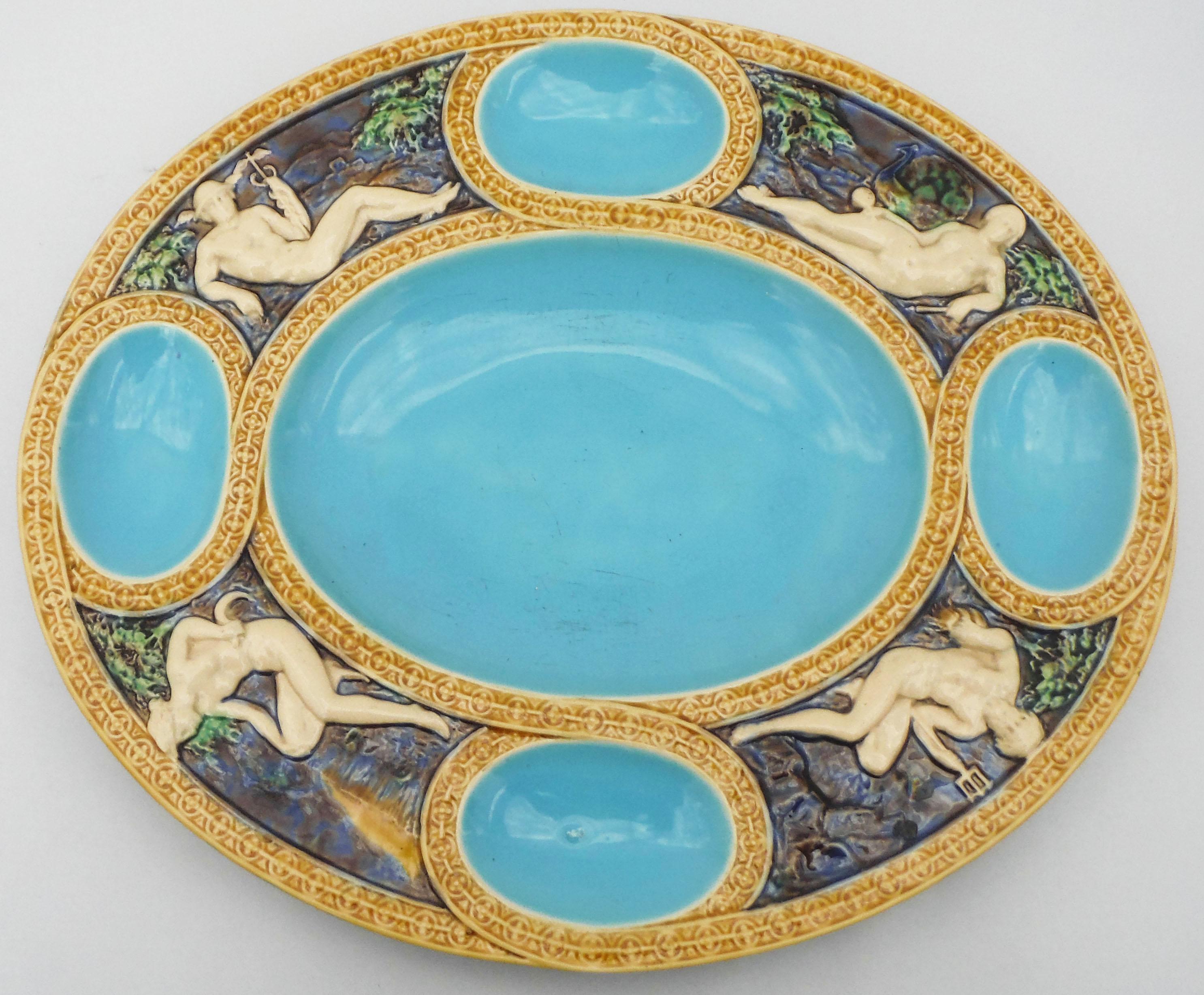 Plat à fraises en majolique française turquoise Sarreguemines:: vers 1870 Bon état à Austin, TX