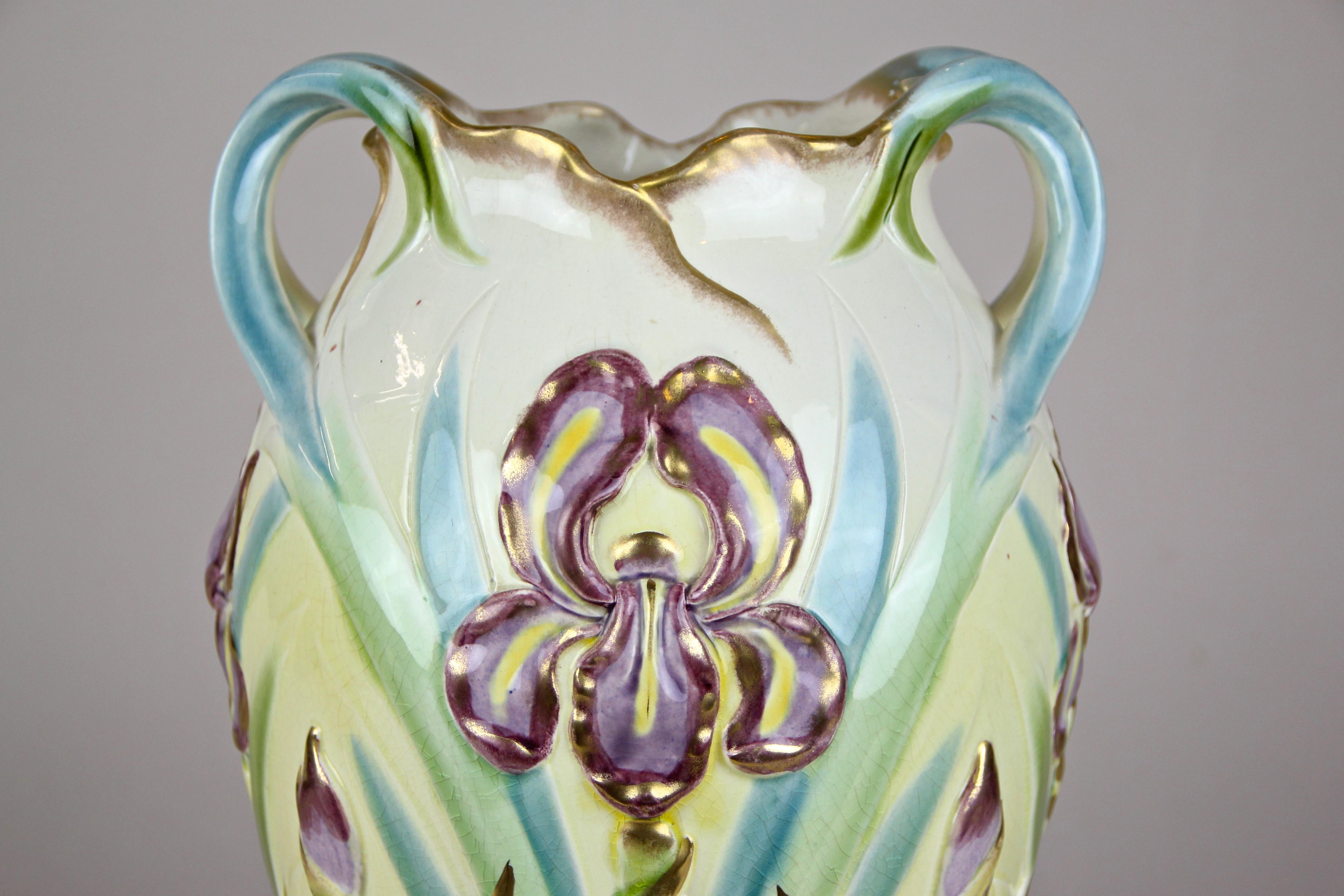 French Majolica Vase by Sarreguemines Floral Design, France, circa 1915 1