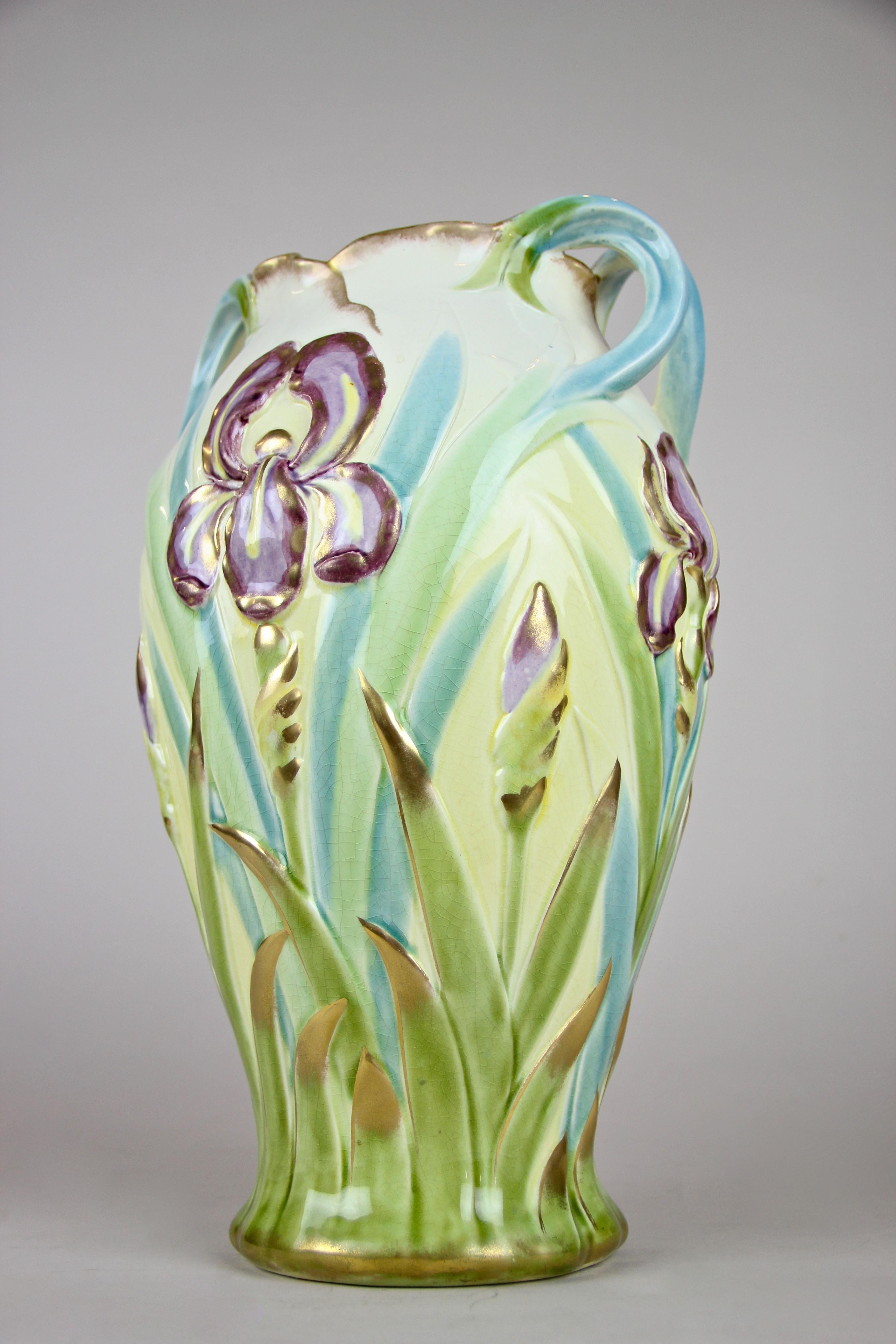 French Majolica Vase by Sarreguemines Floral Design, France, circa 1915 3