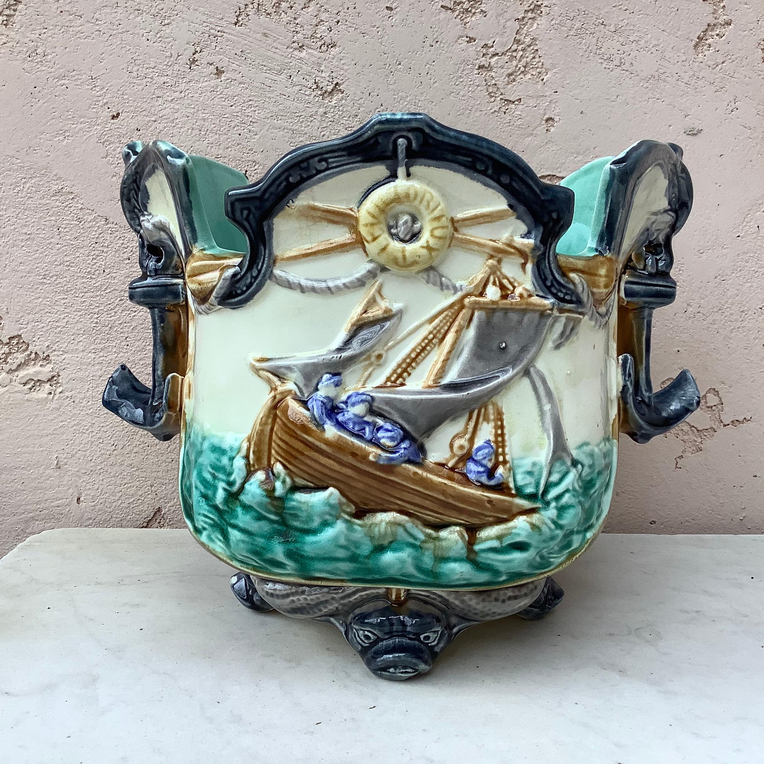 French Majolica Vase with Fishs and Shells, circa 1880 For Sale 1