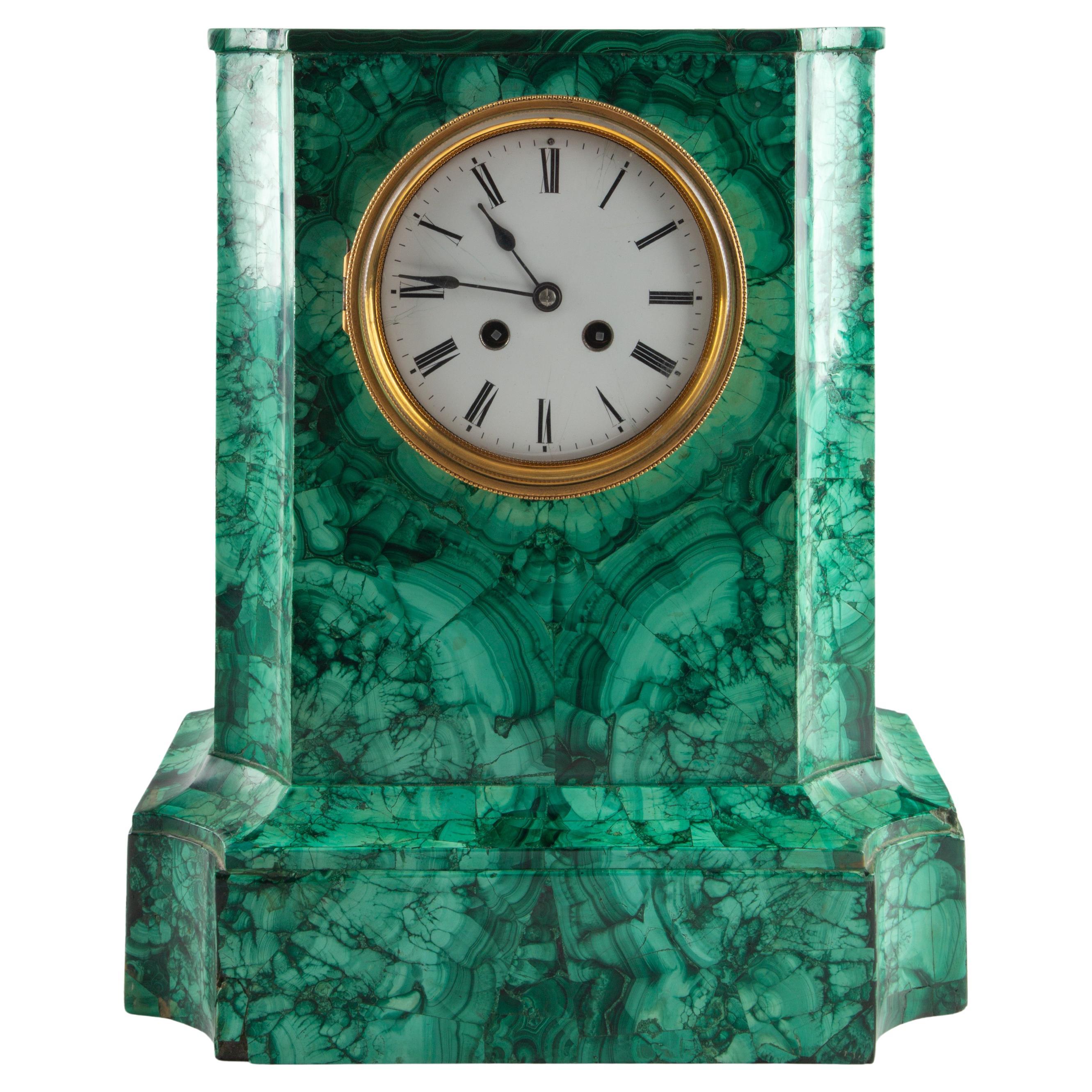 French Malachite Mantel Clock by Vincenti 
Cie, Paris, circa 1855 en venta