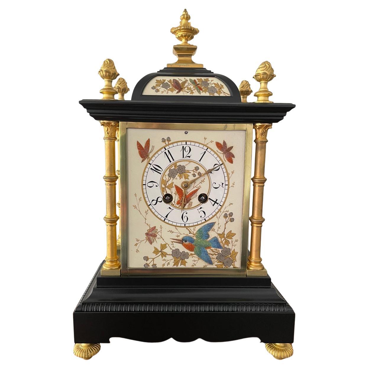 Pendule de cheminée française, décorée d'oiseaux et de papillons, Japy Frères, C 1880 en vente