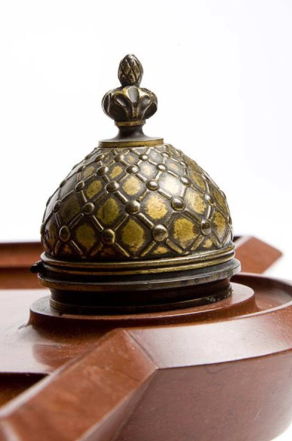 French Marble and Bronze Inkwell Signed Ferdinand Barbedienne, Paris, circa 1870 1