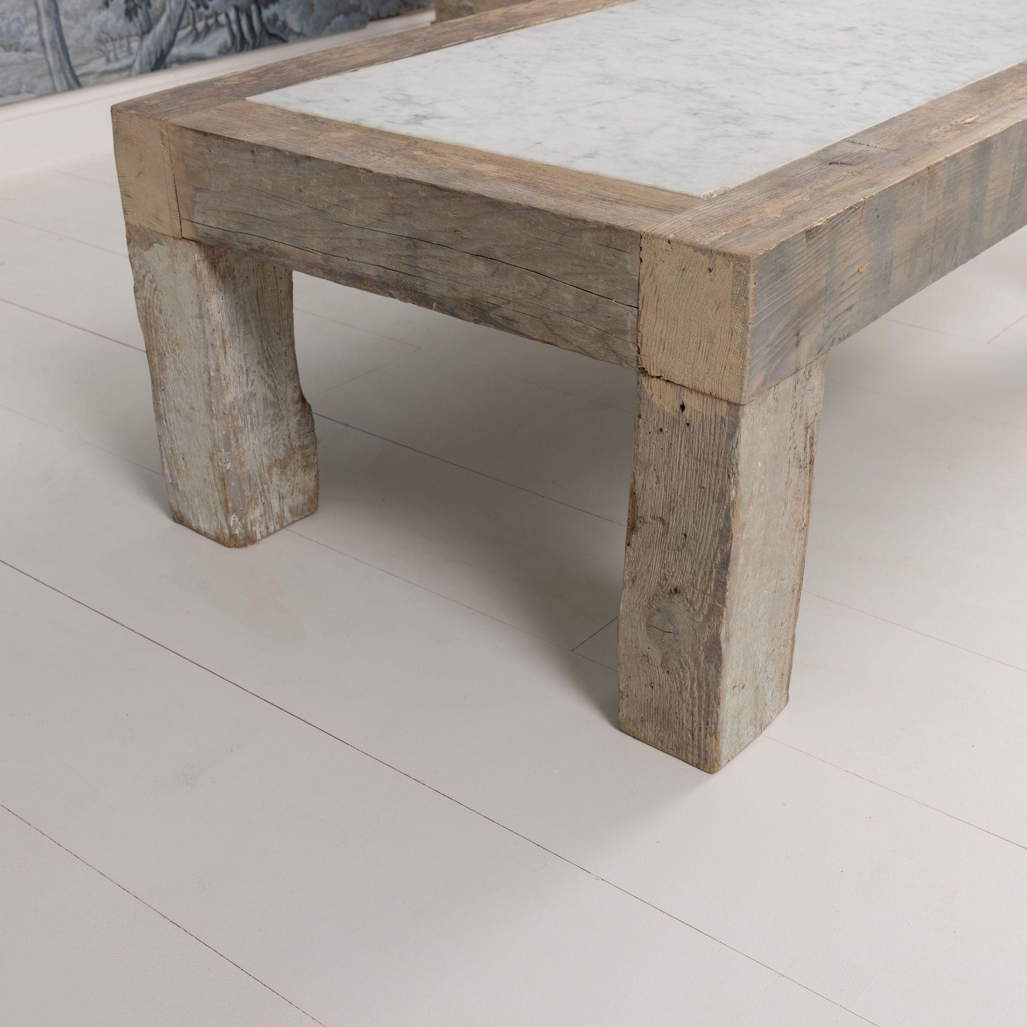Mesa de centro francesa de mármol de Carrara y madera en venta 4