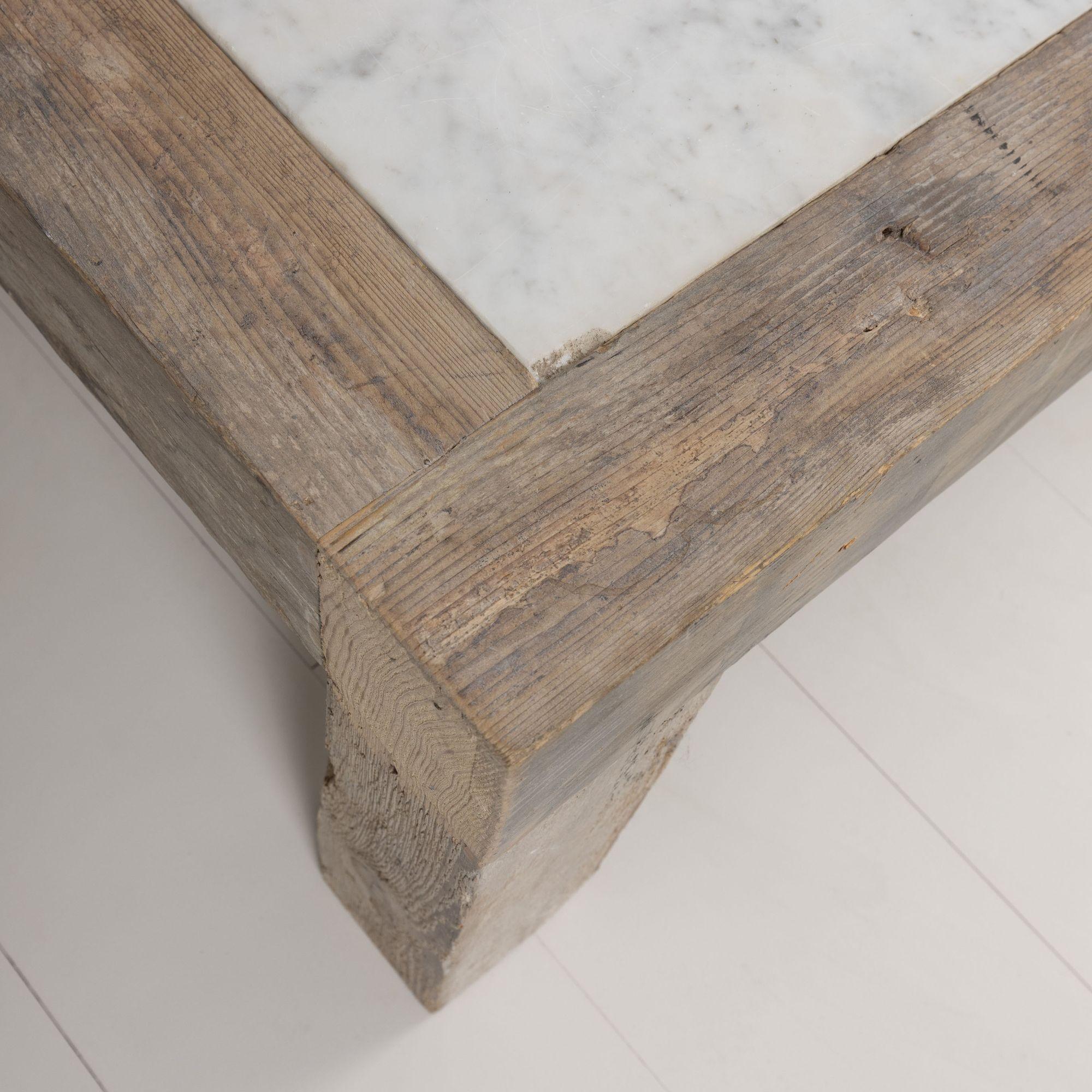 Mesa de centro francesa de mármol de Carrara y madera en venta 5