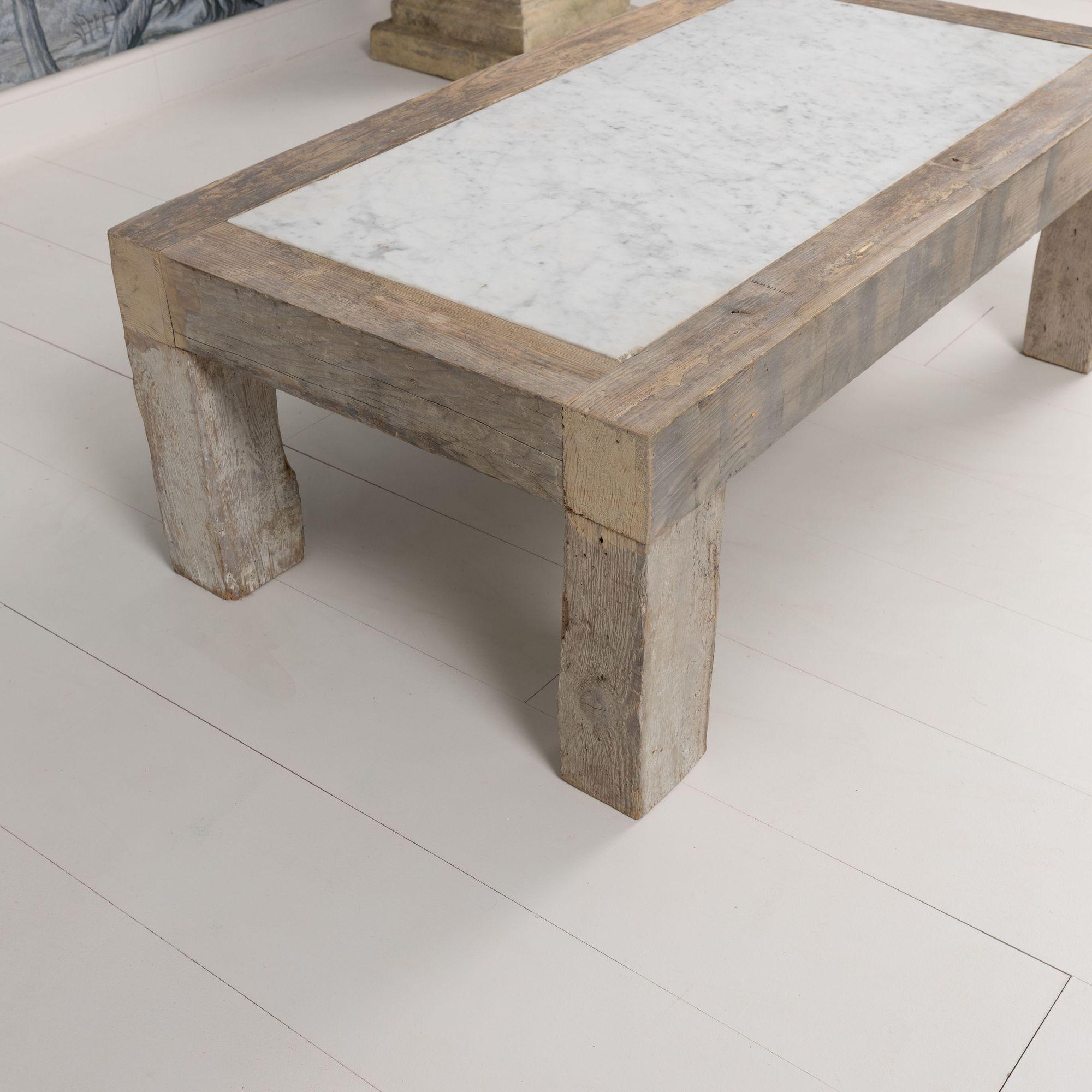 Mesa de centro francesa de mármol de Carrara y madera Siglo XXI y contemporáneo en venta