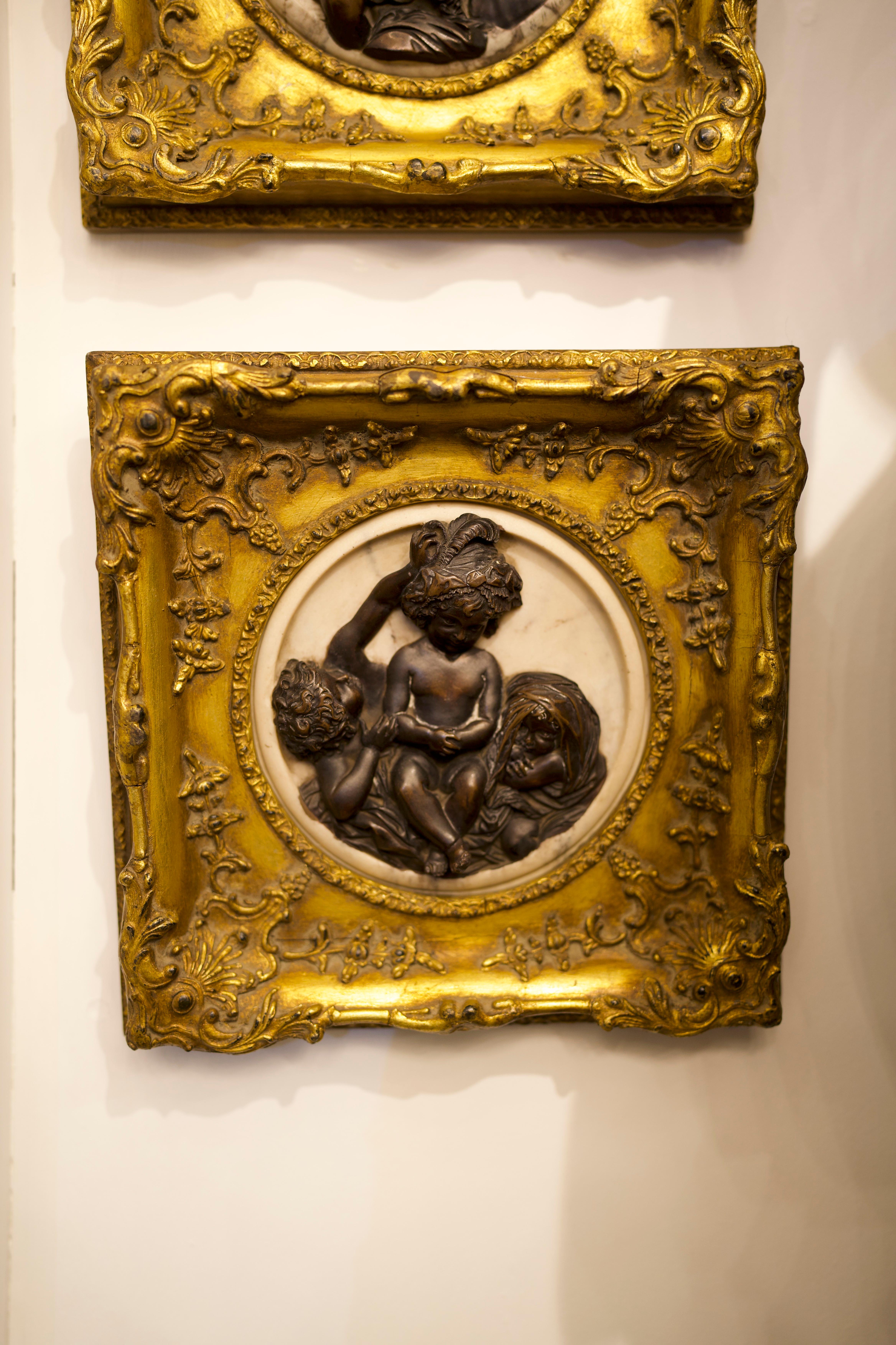 French Marble, Bronze and Giltwood Cameo Wall Art, Early 20th Century In Excellent Condition For Sale In Southall, GB