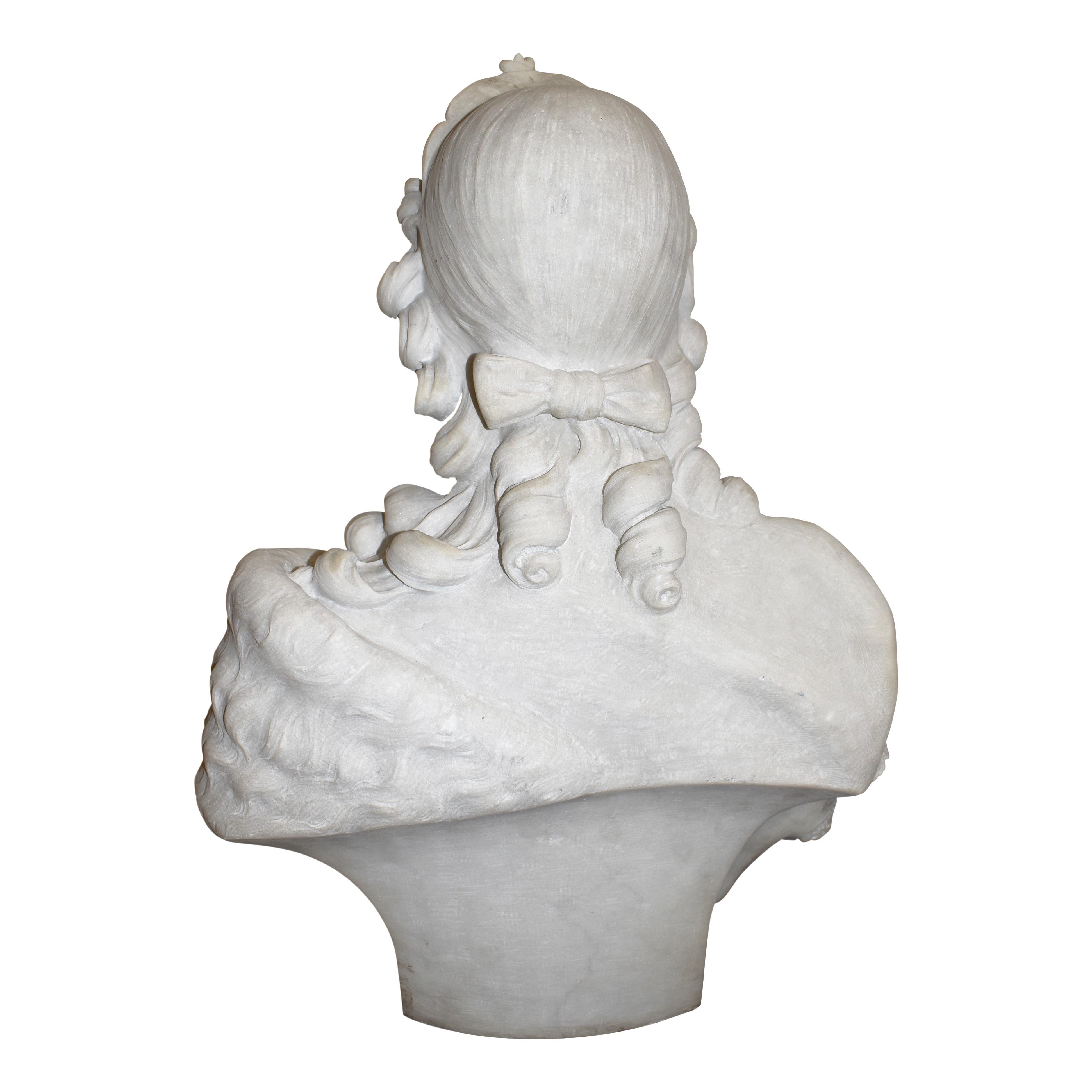 French Marble Bust of Marie Antoinette, circa 1830 For Sale 1