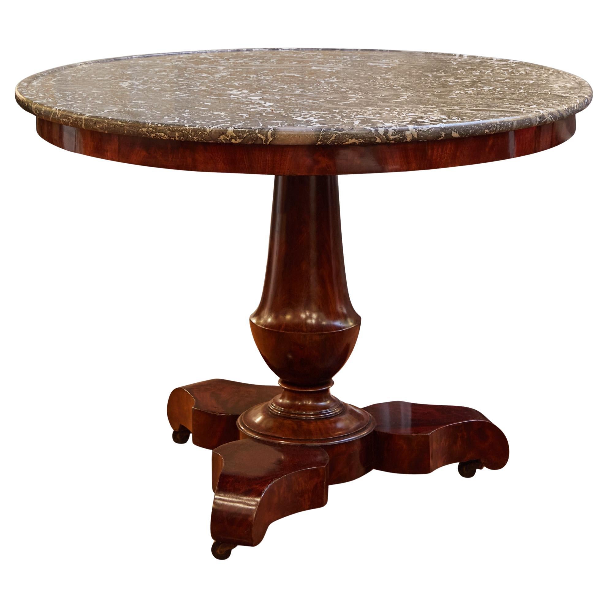 Mesa de centro de mármol francés