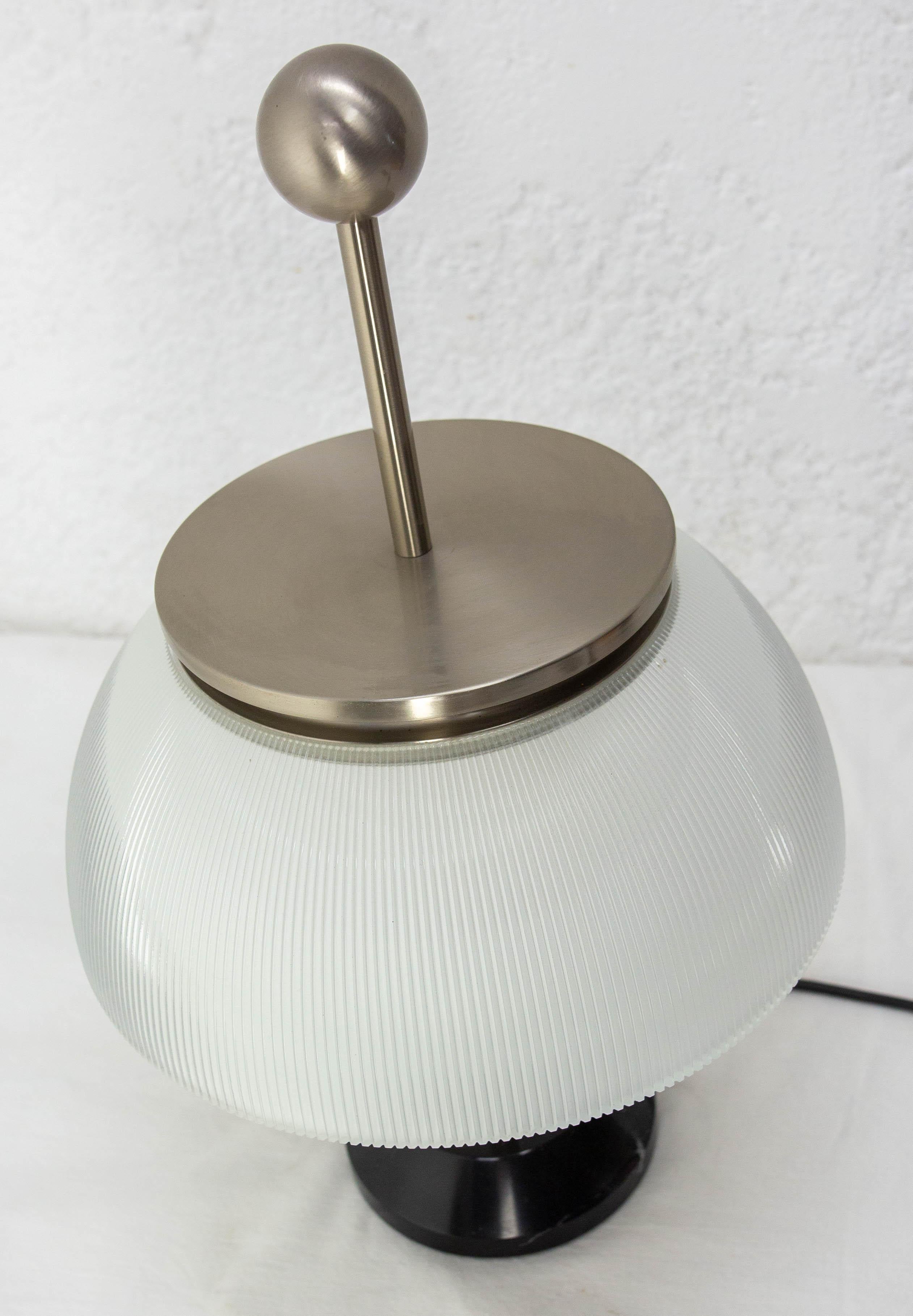 Lampada Alfa da tavolo francese in marmo, cromo e vetro Sergio Mazza per Artemide C.C. 1960 in vendita 3