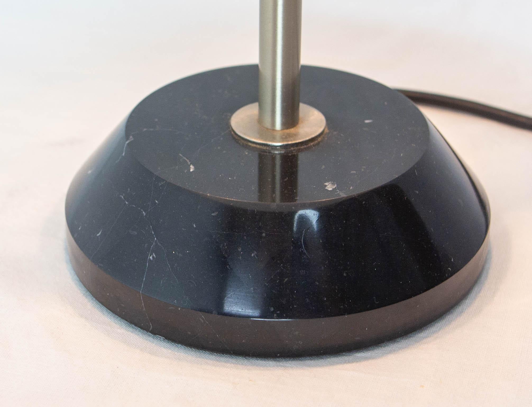 XX secolo Lampada Alfa da tavolo francese in marmo, cromo e vetro Sergio Mazza per Artemide C.C. 1960 in vendita