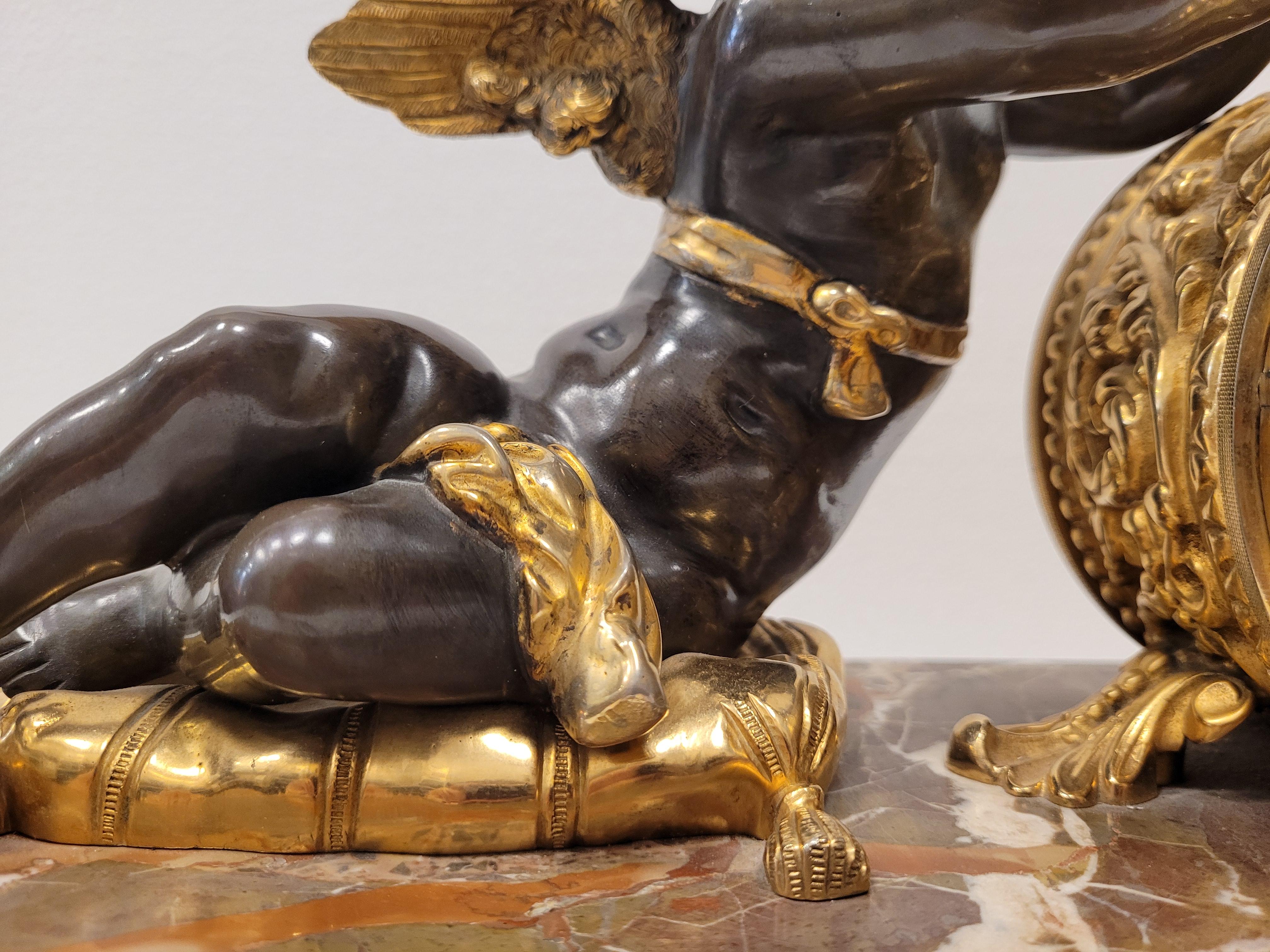 French Marble, Ormolu, Bronze Mantelclock, Putti, Napoleón III 1