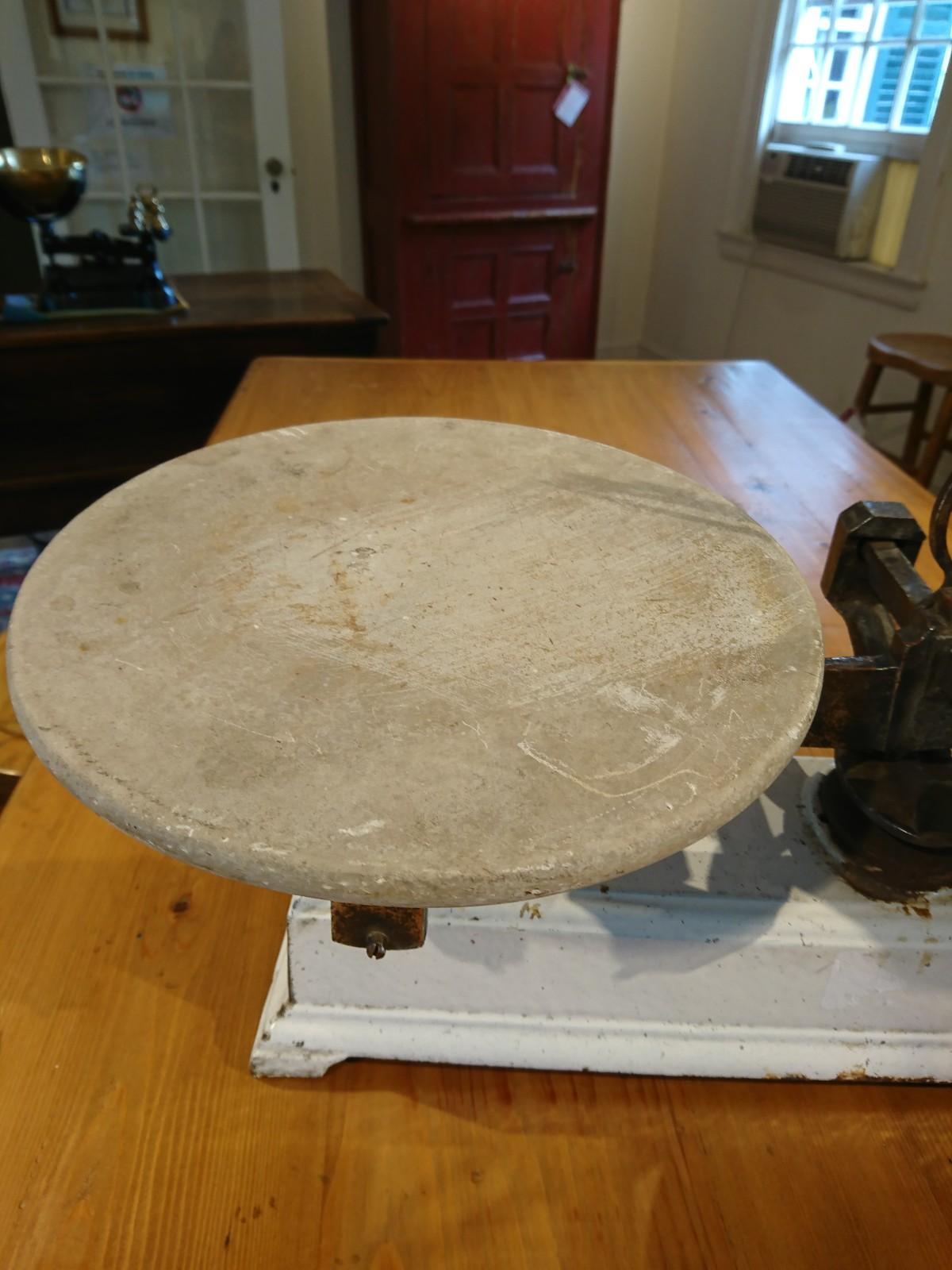 French Marble Pastry Scale 1