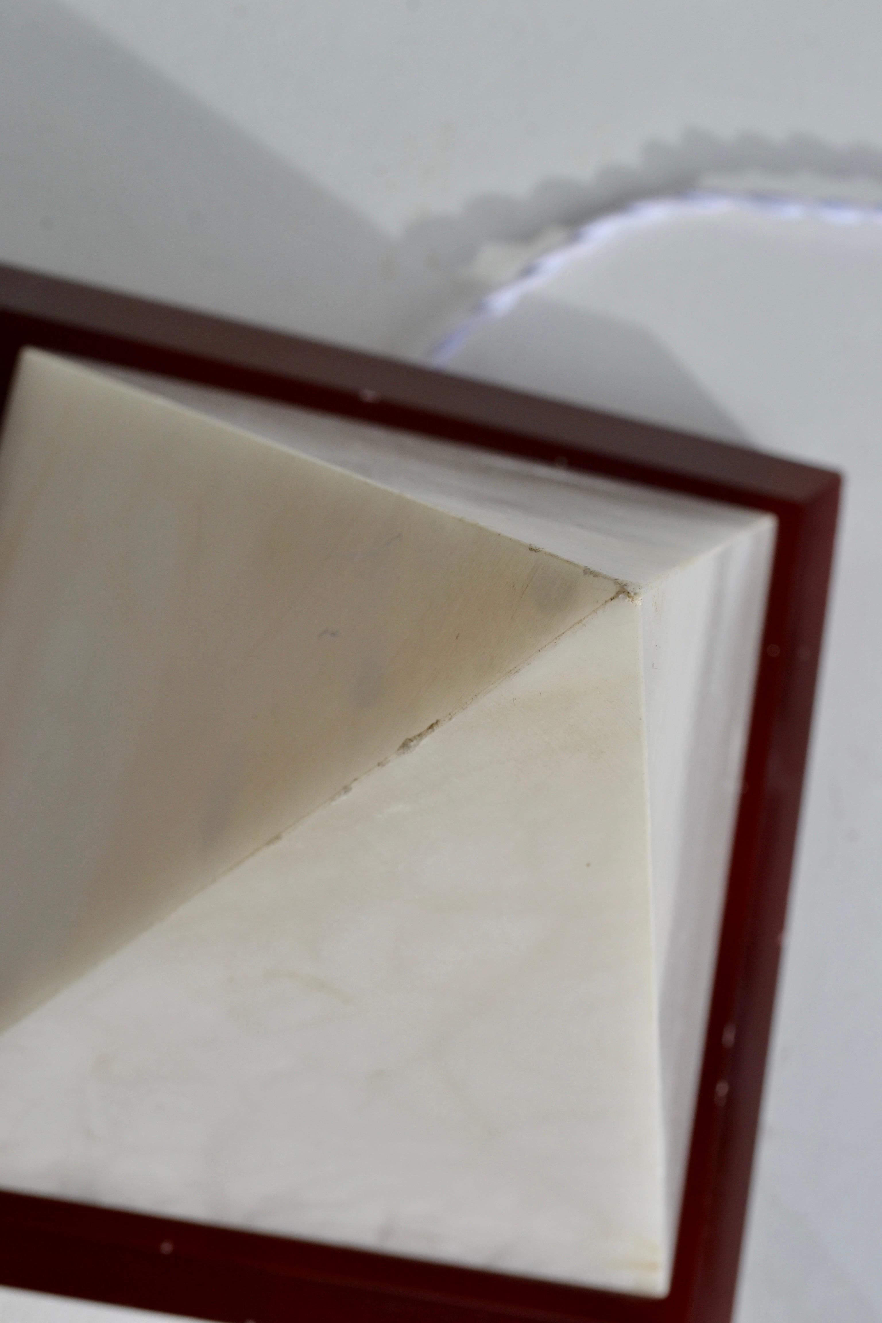 Französische Marmor-Pyramidenlampe, 1970er Jahre im Angebot 5