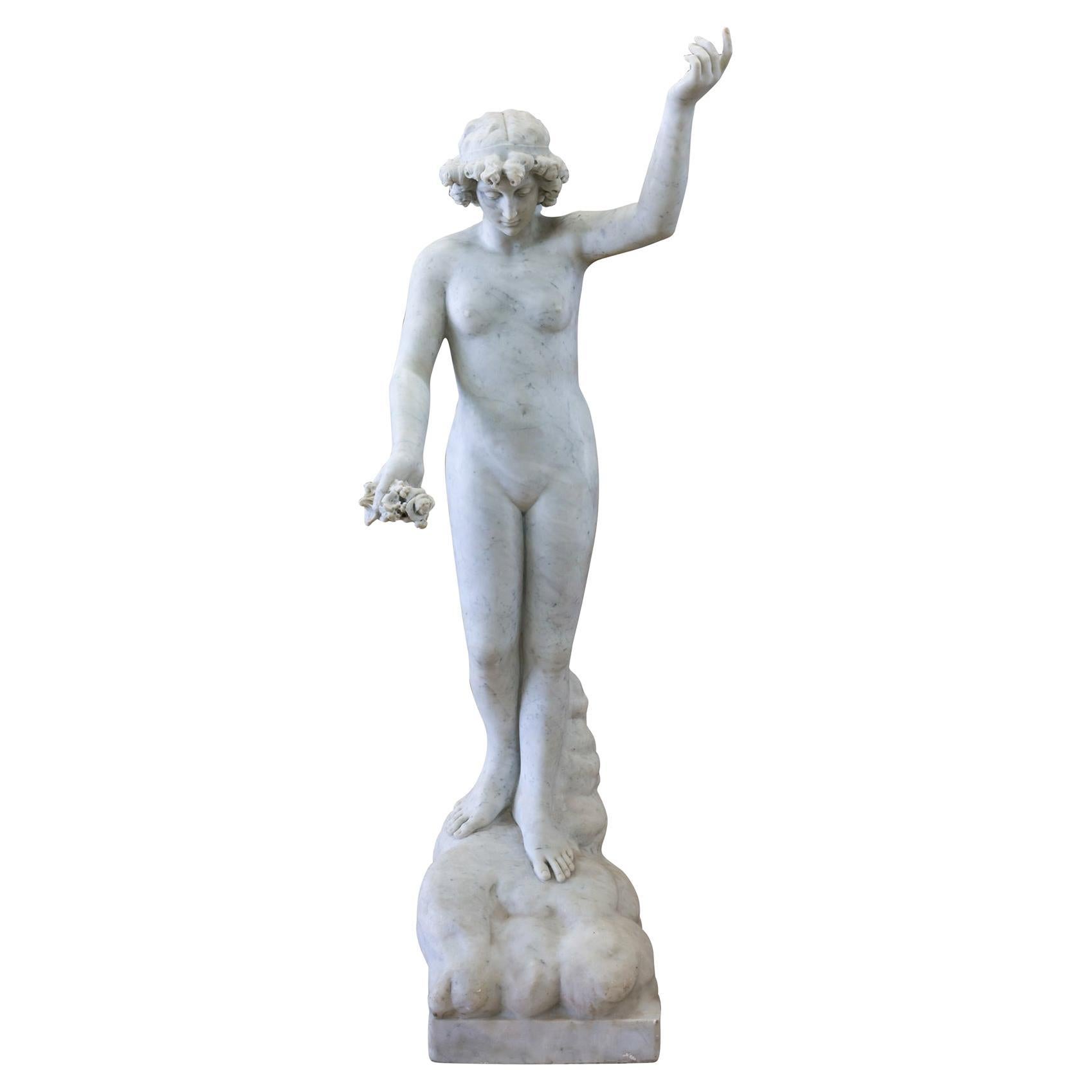 Scultura di marmo francese raffigurante una fanciulla in vendita