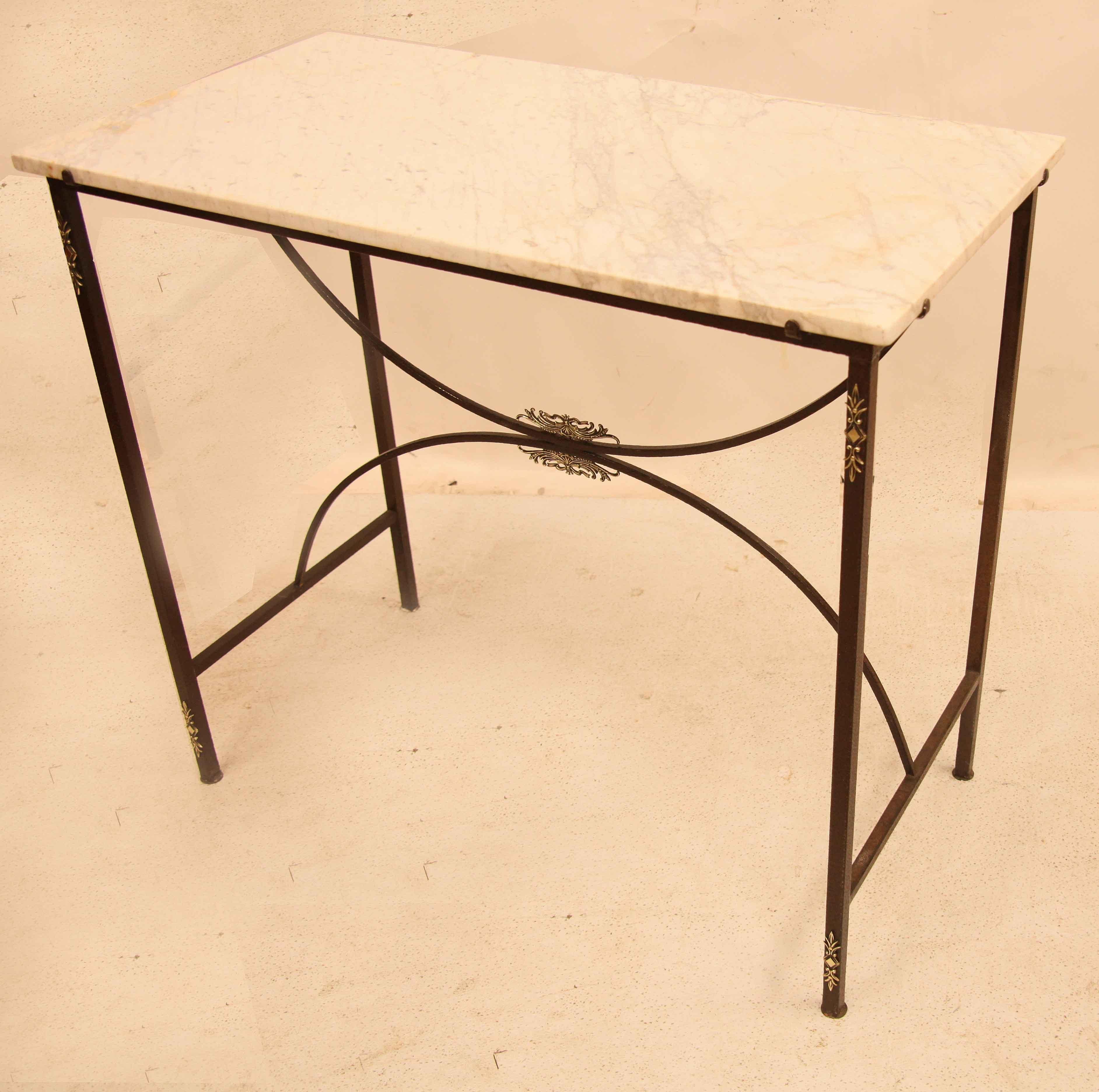 Table console française à plateau en marbre  Bon état - En vente à Wilson, NC
