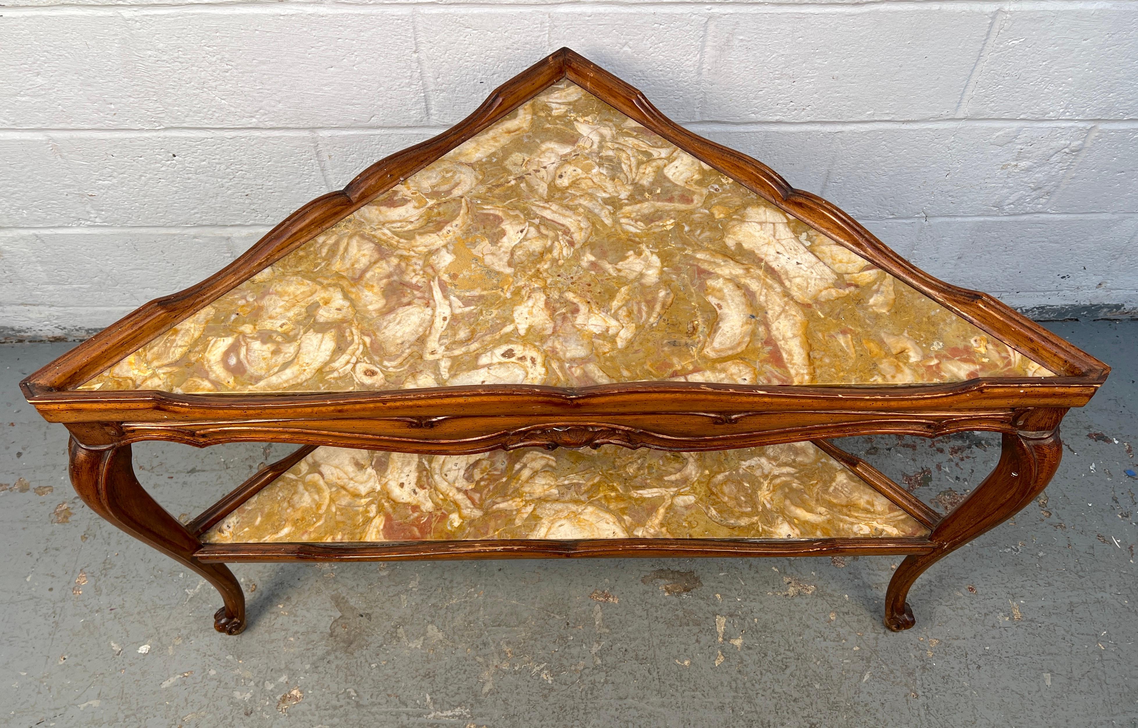 Marbre Table d'angle en marbre français en vente