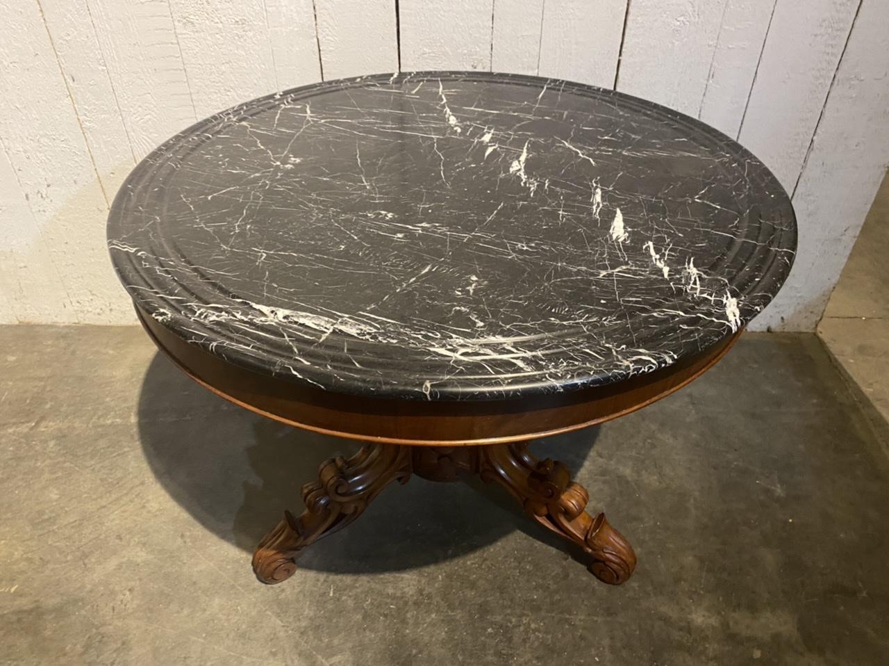 French Marble Top Gueridon Centre Table In Good Condition In Seaford, GB